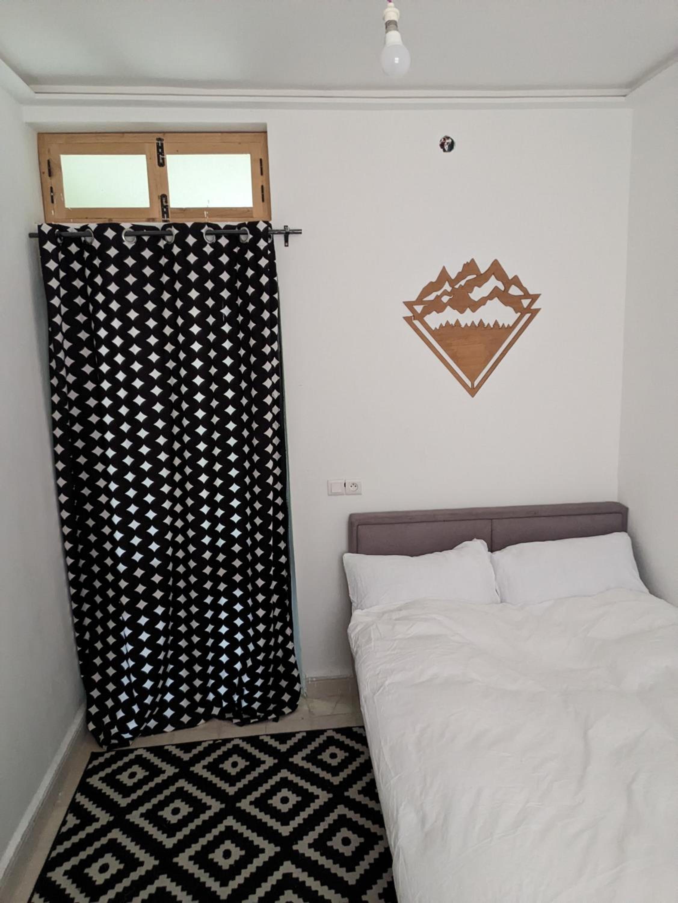 Single Room with Shared Bathroom photo 1