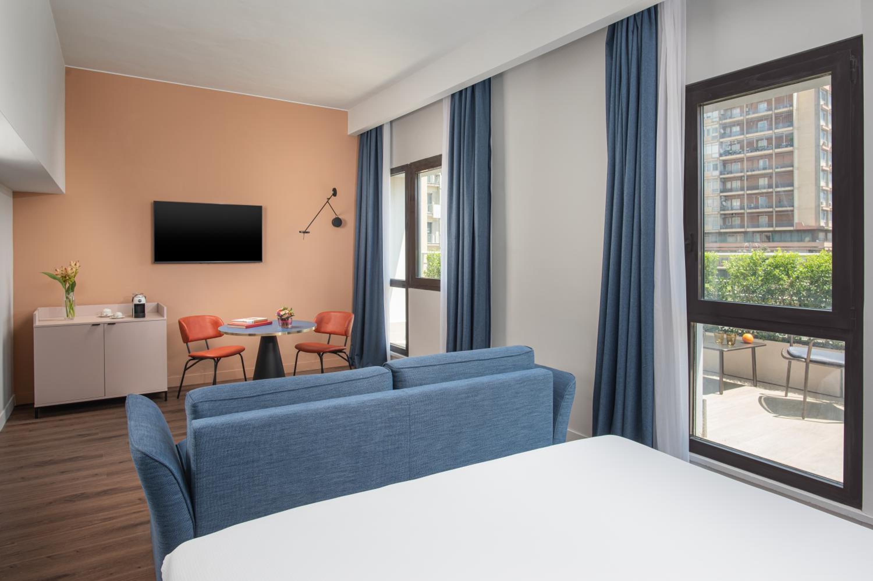 Junior Suite with Terrace - Photo 4