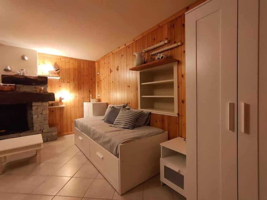 One-Bedroom House photo 1