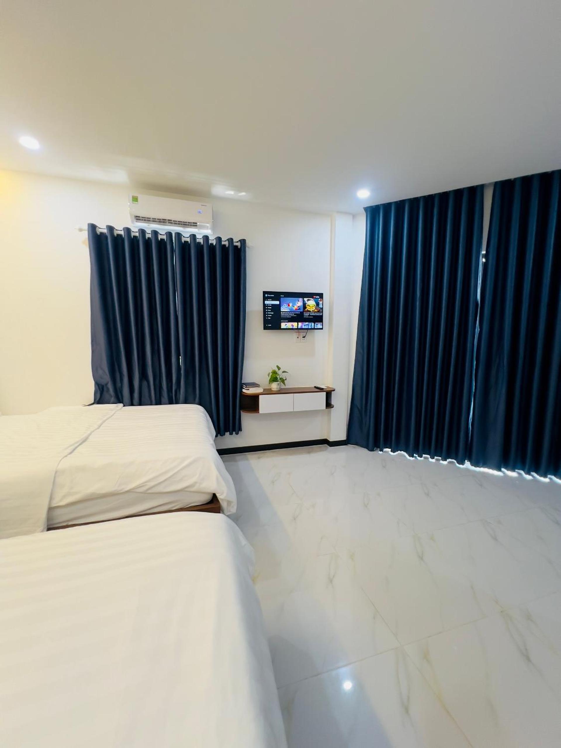 Quadruple Room with Bath photo 3