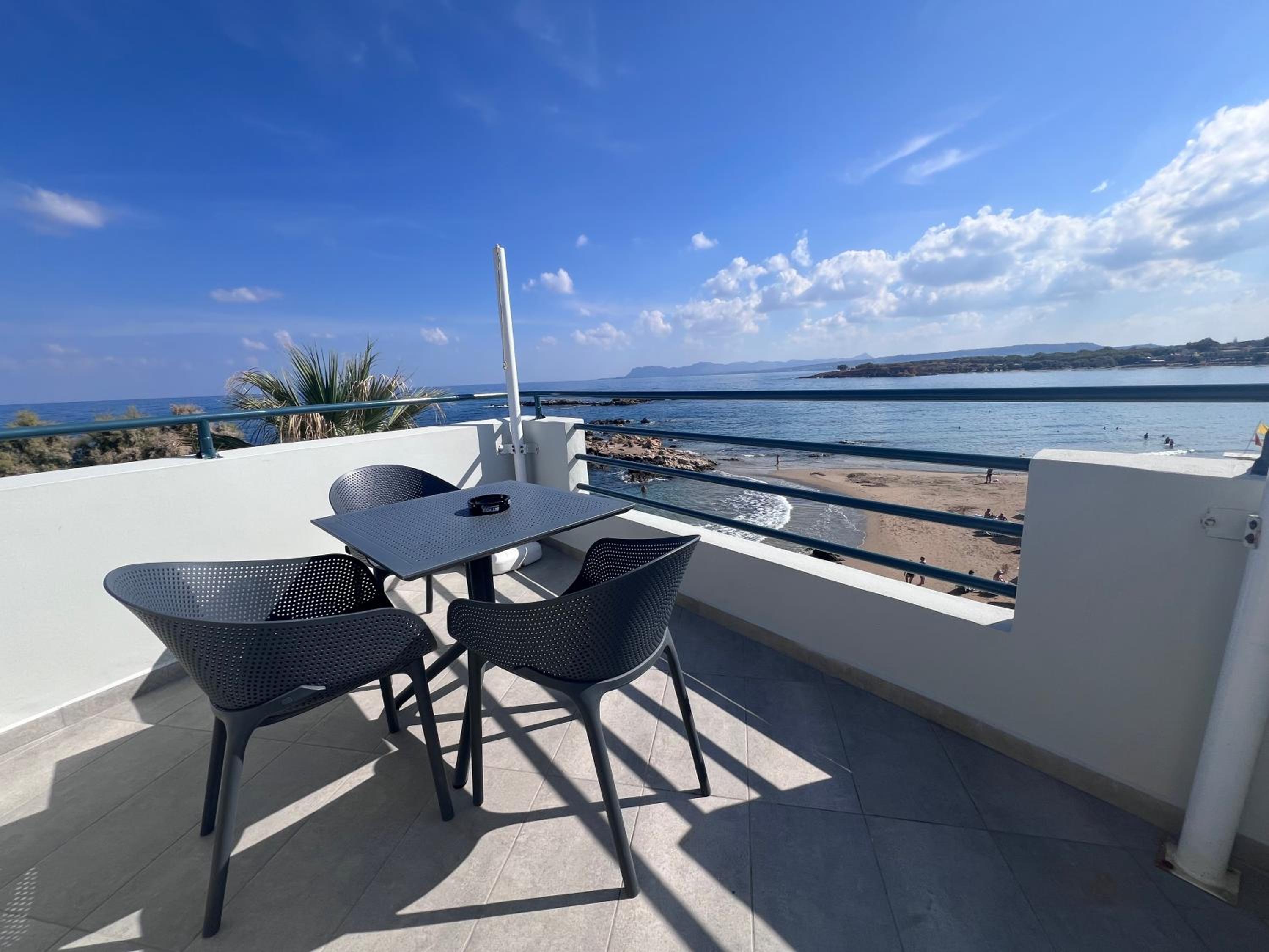 Studio with Sea View - Attic - Photo 3