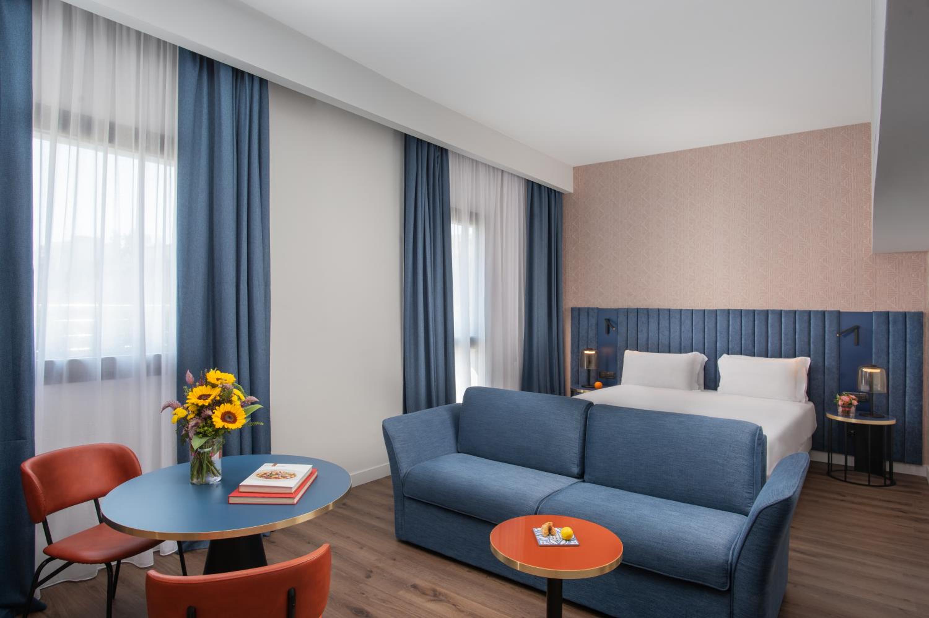 Junior Suite with Terrace with Extra Bed - Photo 3