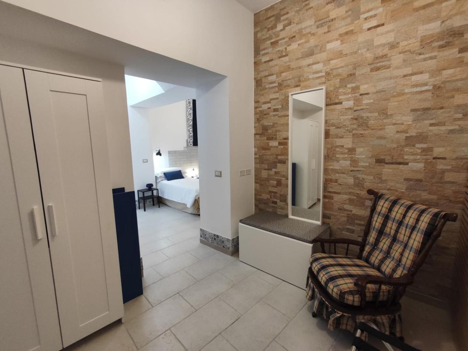 Large Double Room photo 3