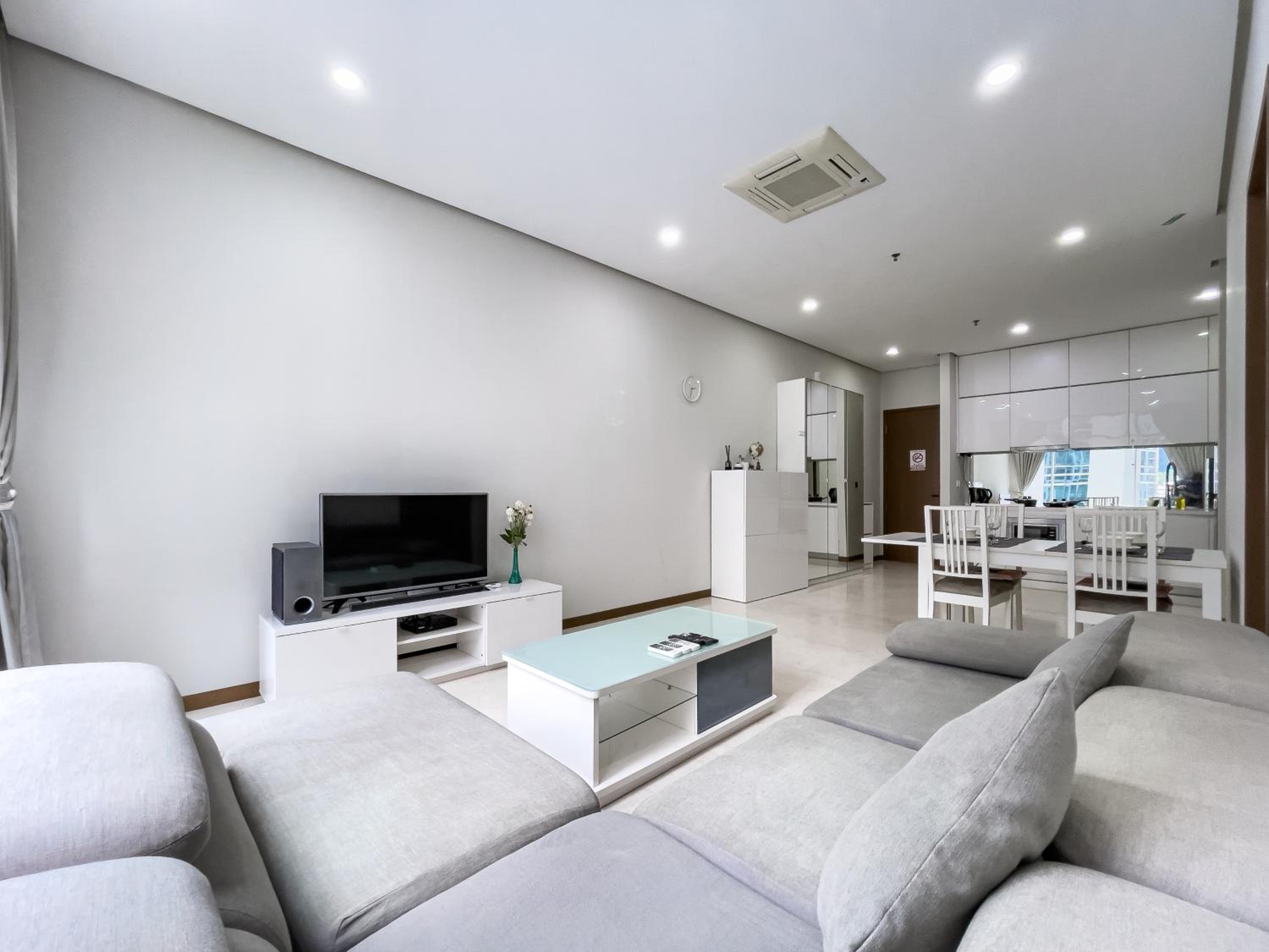 Deluxe King Suite