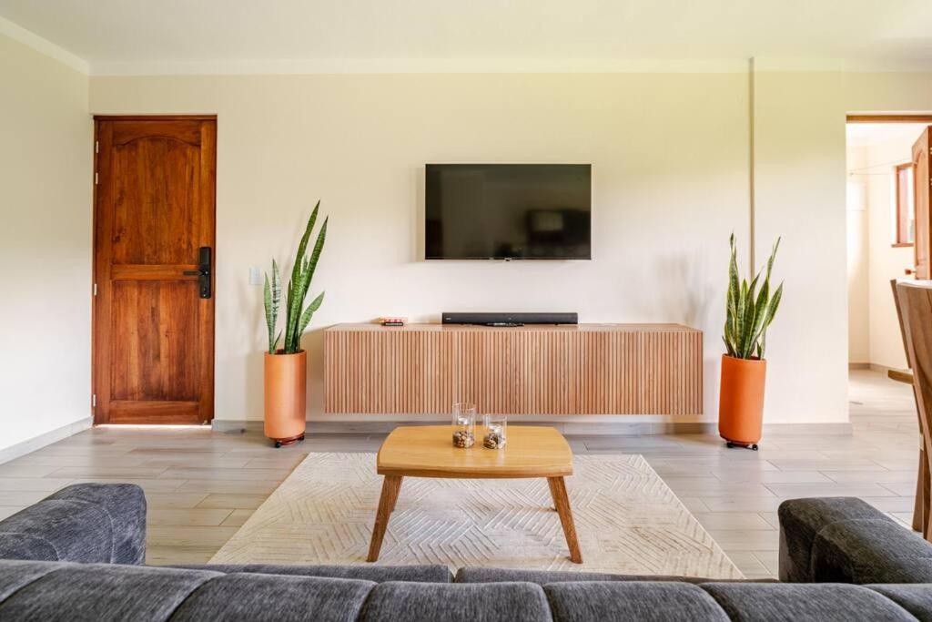 Two-Bedroom Deluxe Apartment with Balcony photo 3