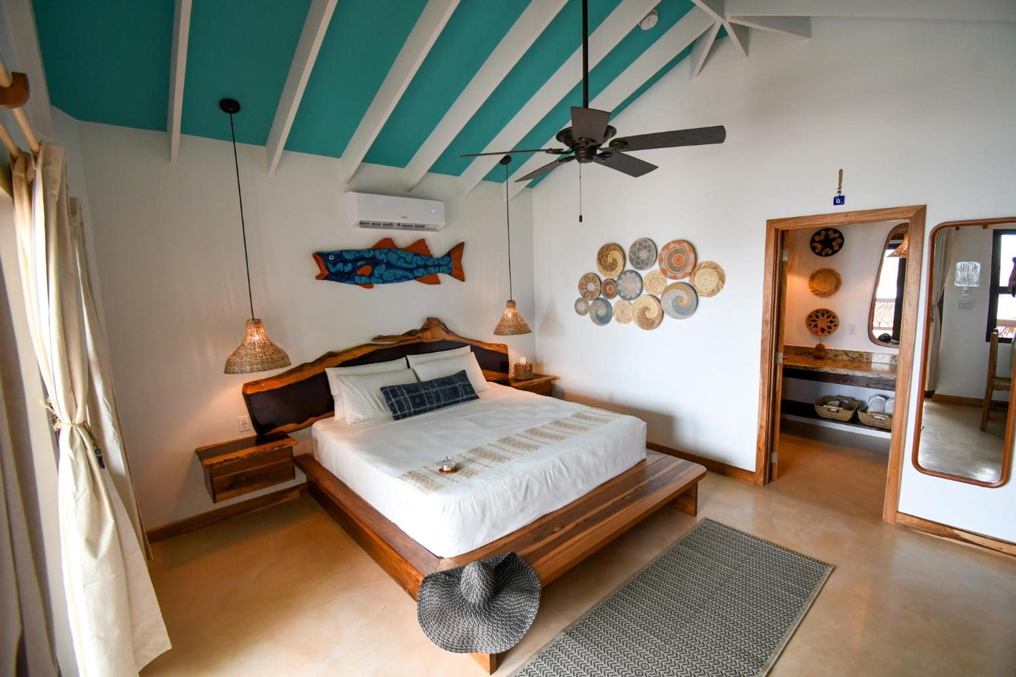 King Suite with Sea View