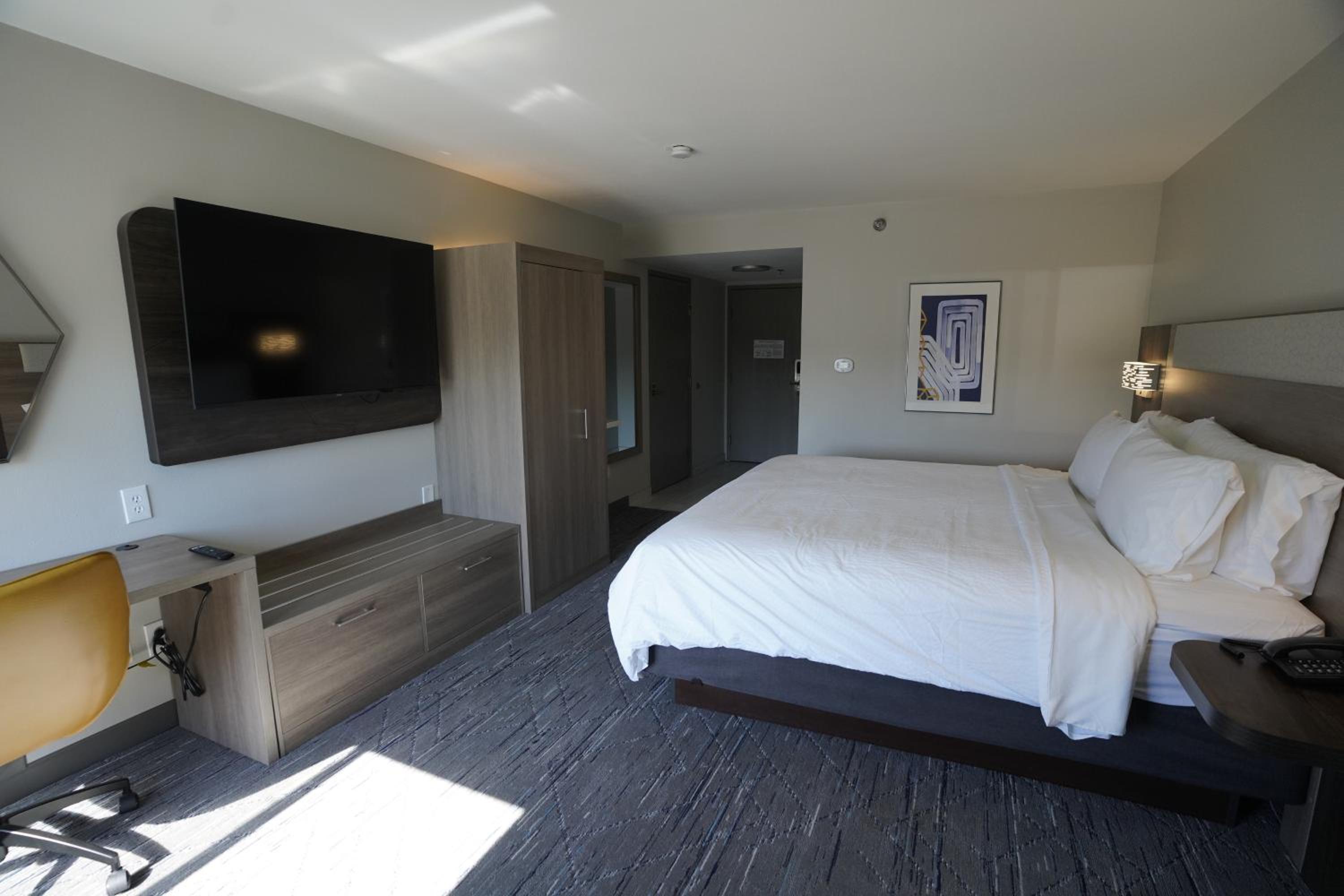 Standard King Room - Photo 1