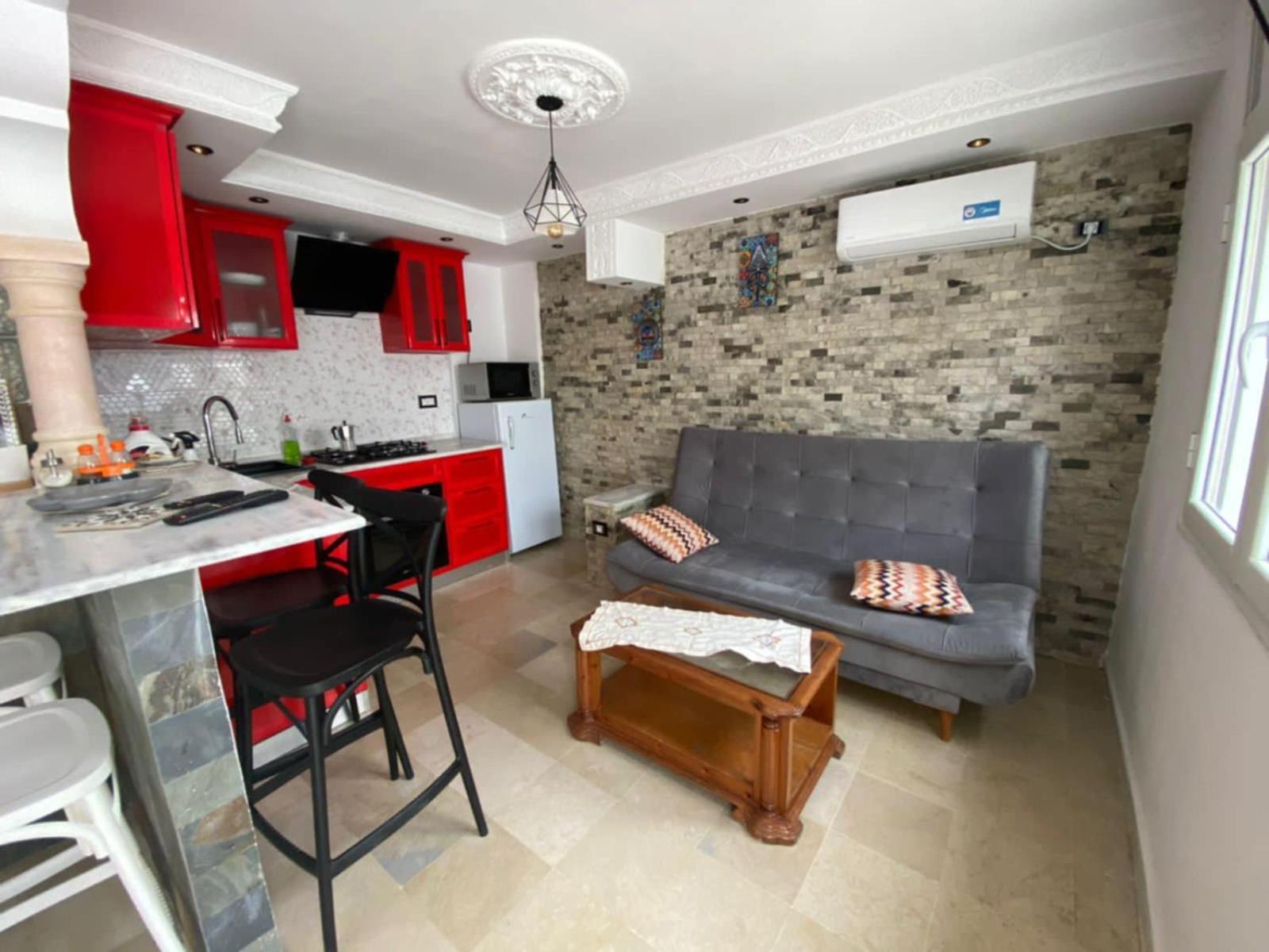 One-Bedroom Apartment photo 2
