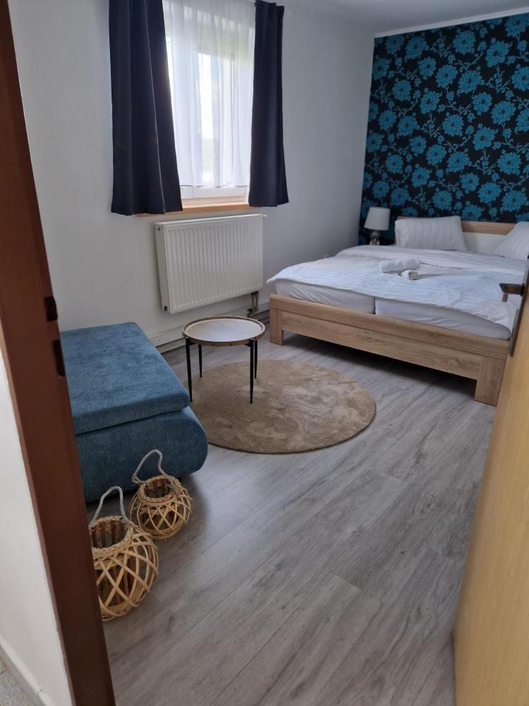 Quadruple Room With Private Bathroom photo 1