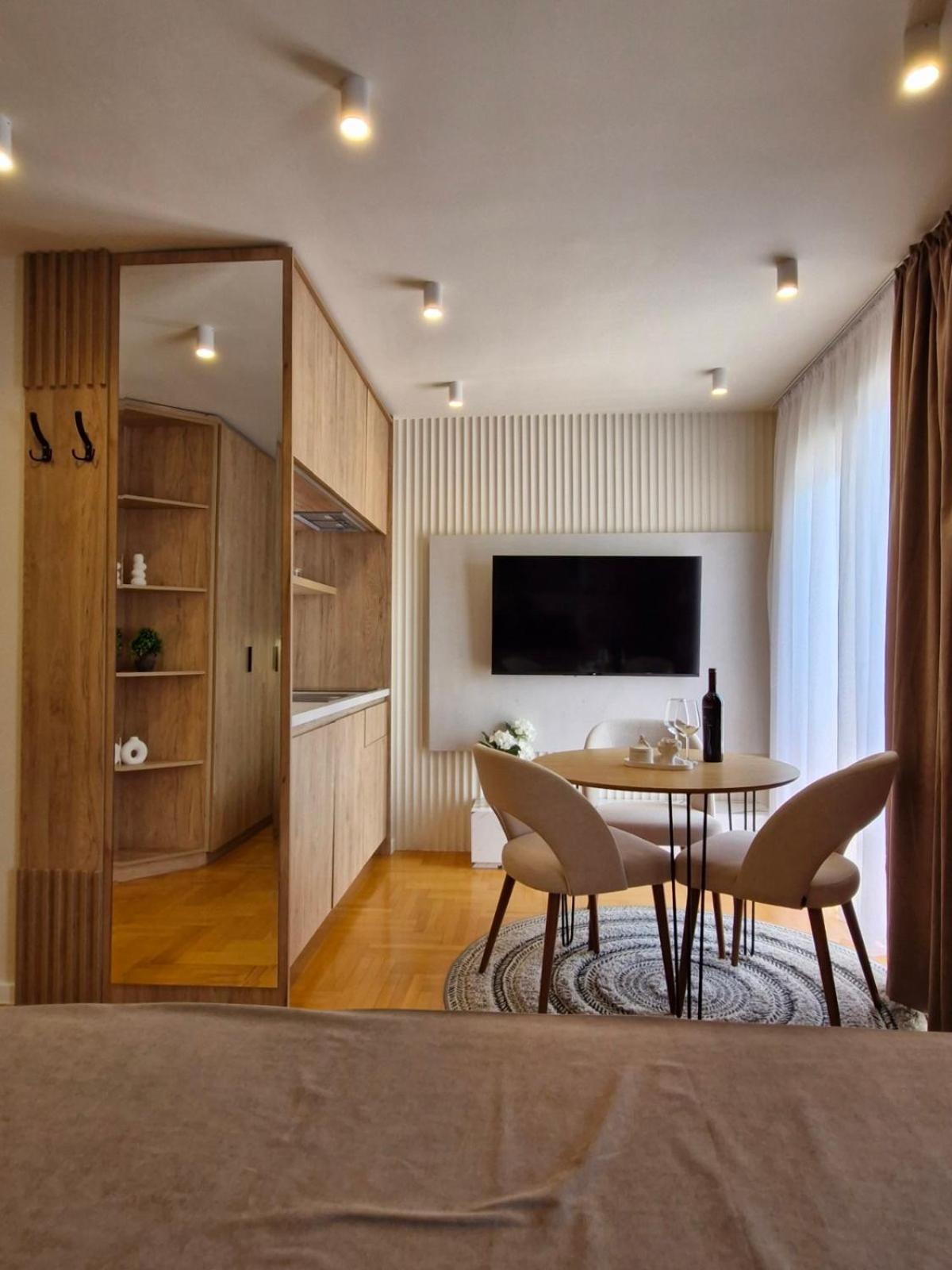 Superior King Room photo 1