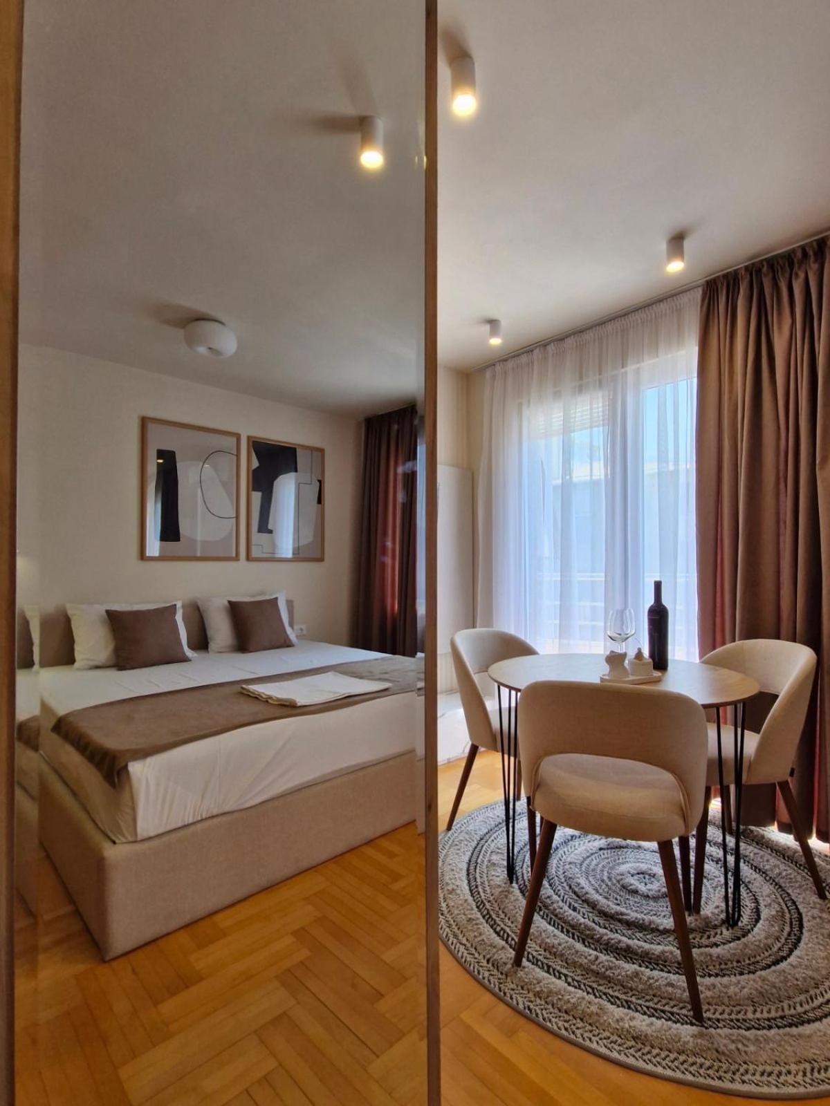 Superior King Room photo 2