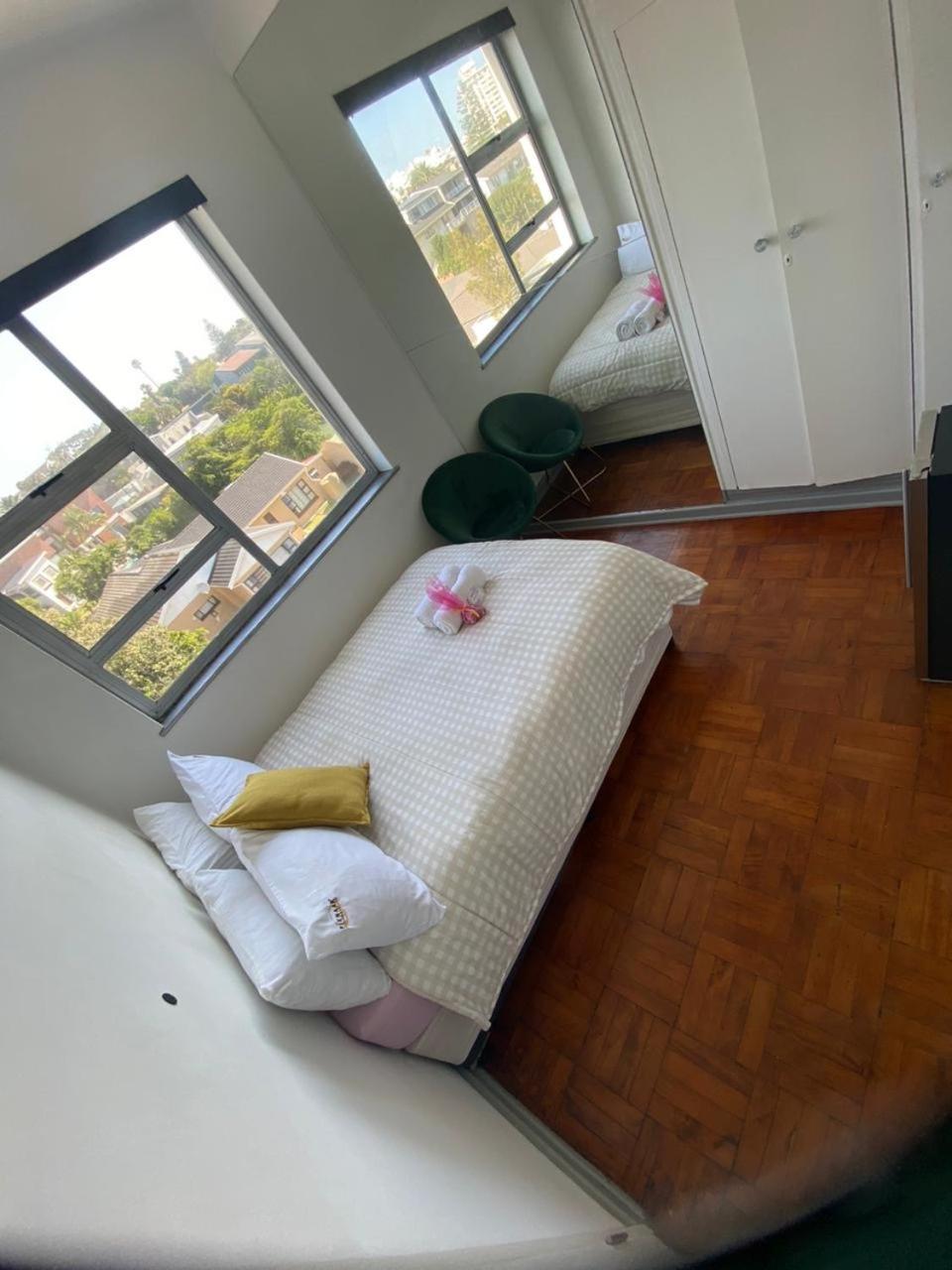Apartment With Shared Bathroom photo 2