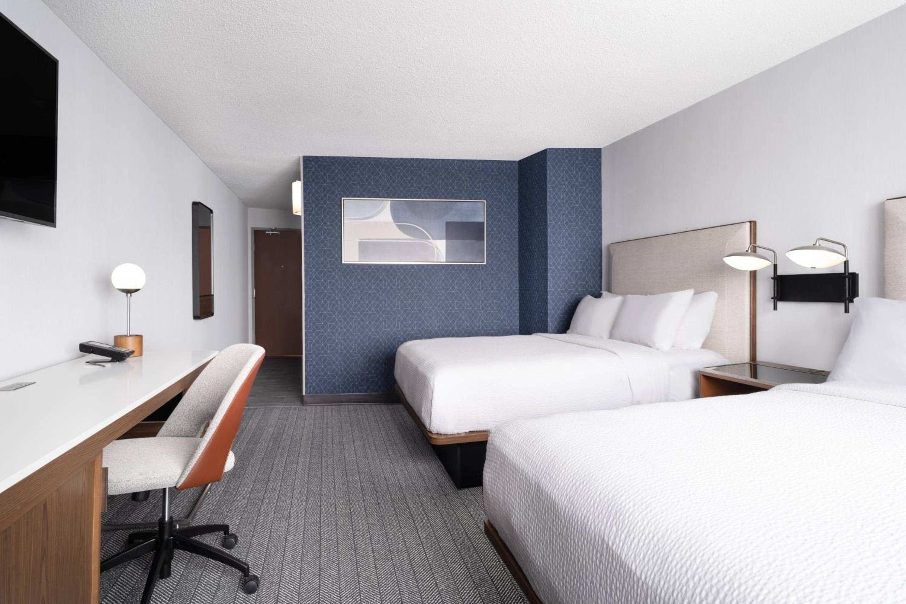 Double Room with Two Double Beds - Photo 1