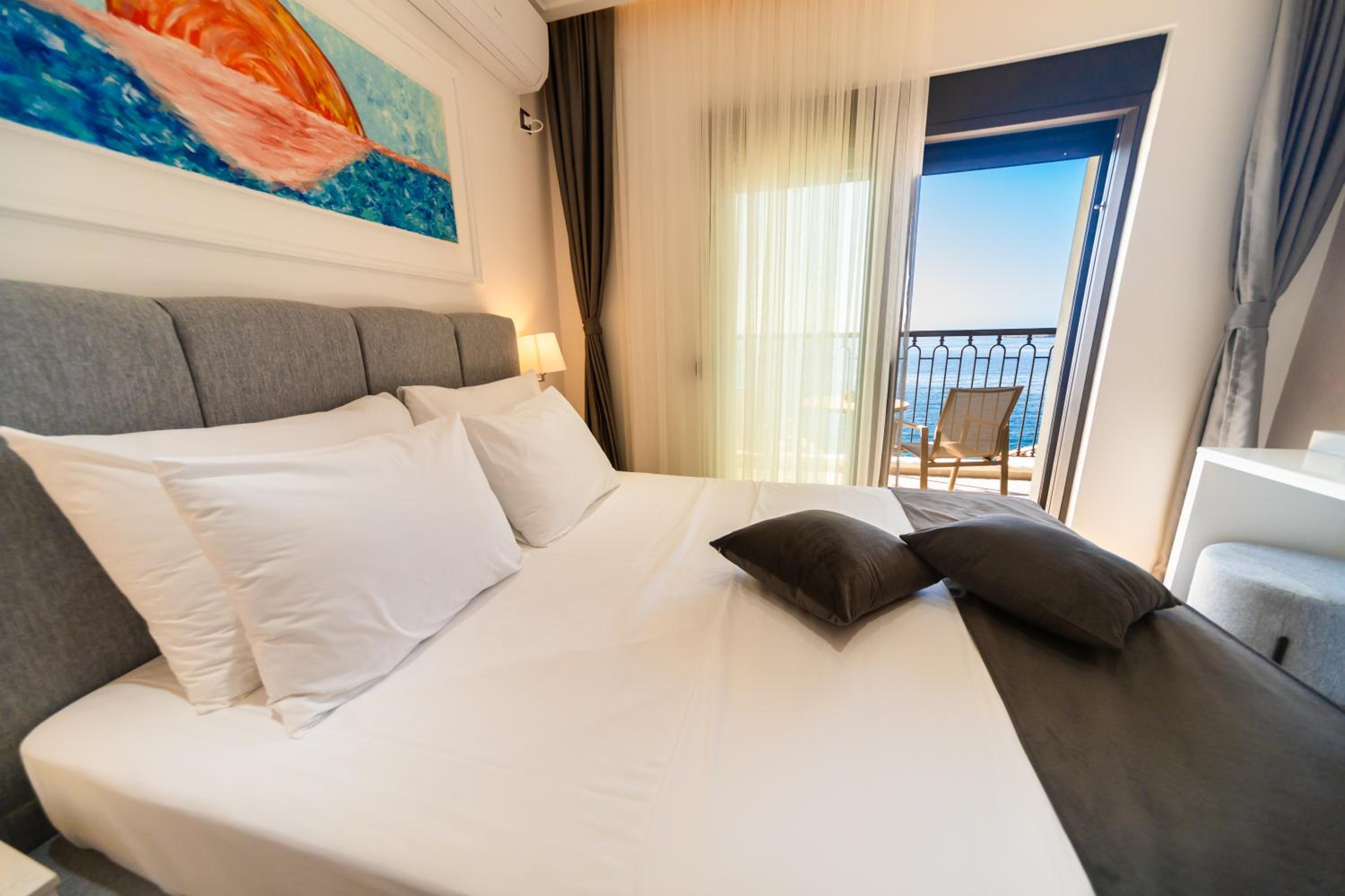 Double Room with Sea View photo 2
