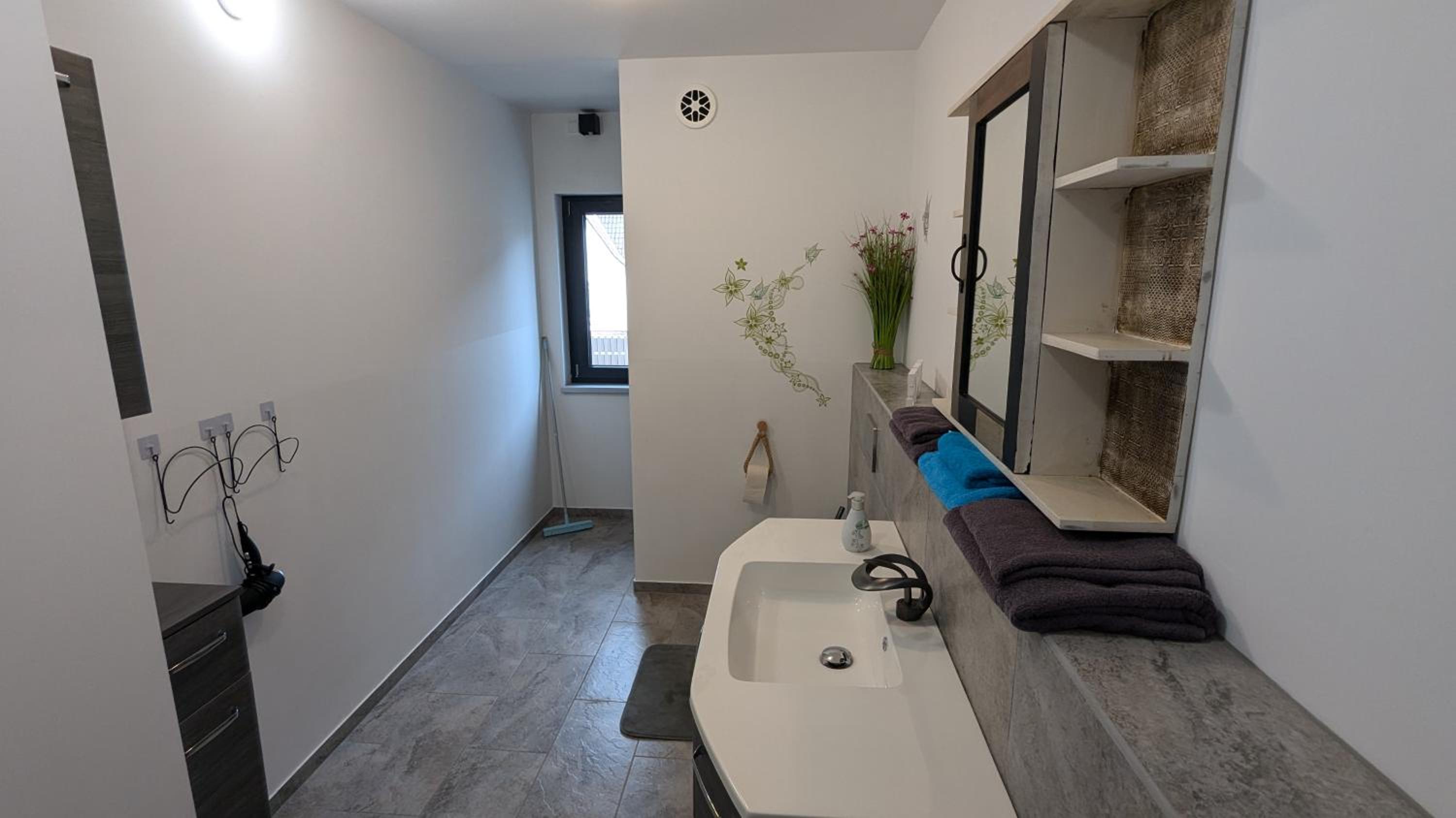 One-Bedroom Apartment with Garden View photo 3