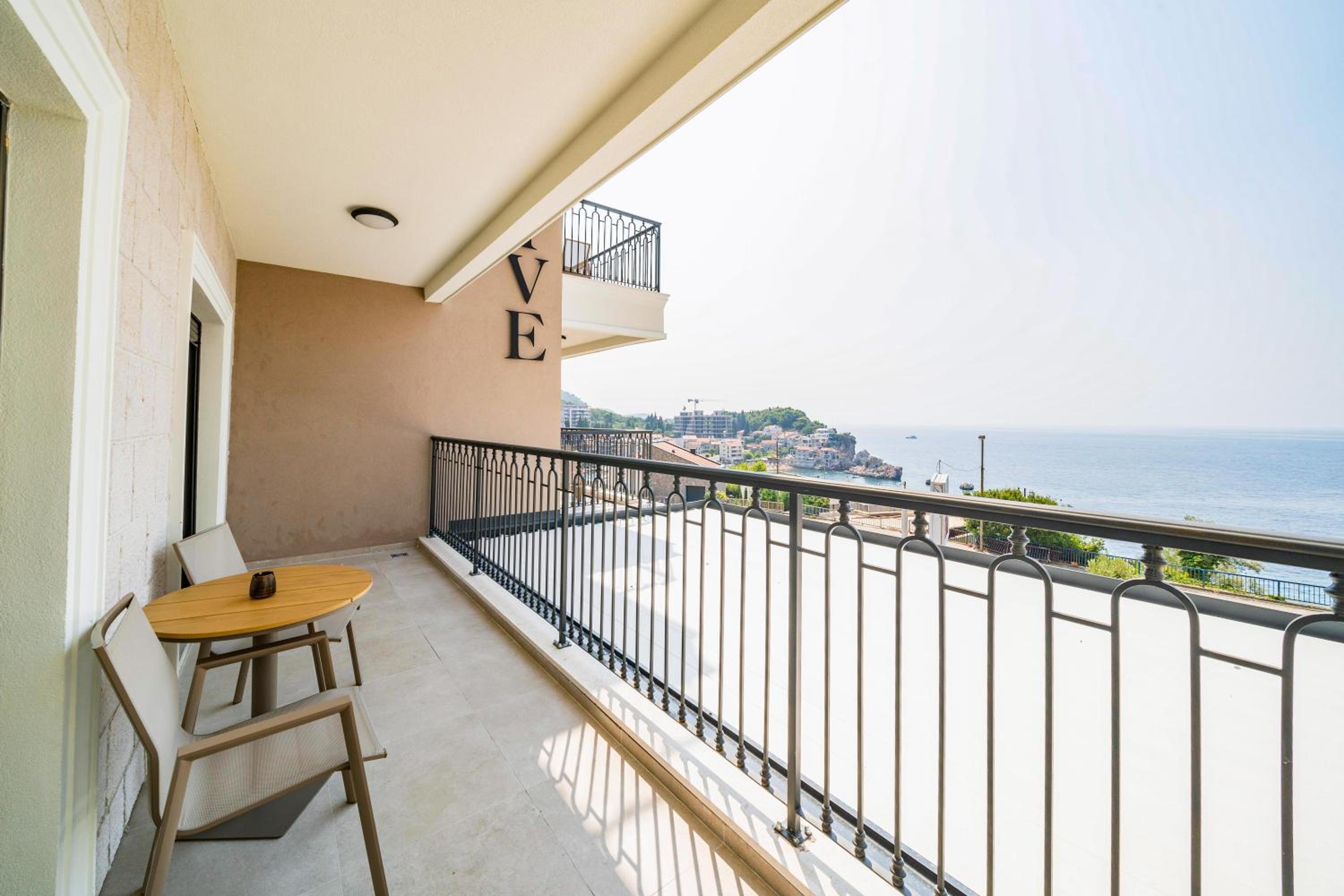 Apartment with Sea View photo 2