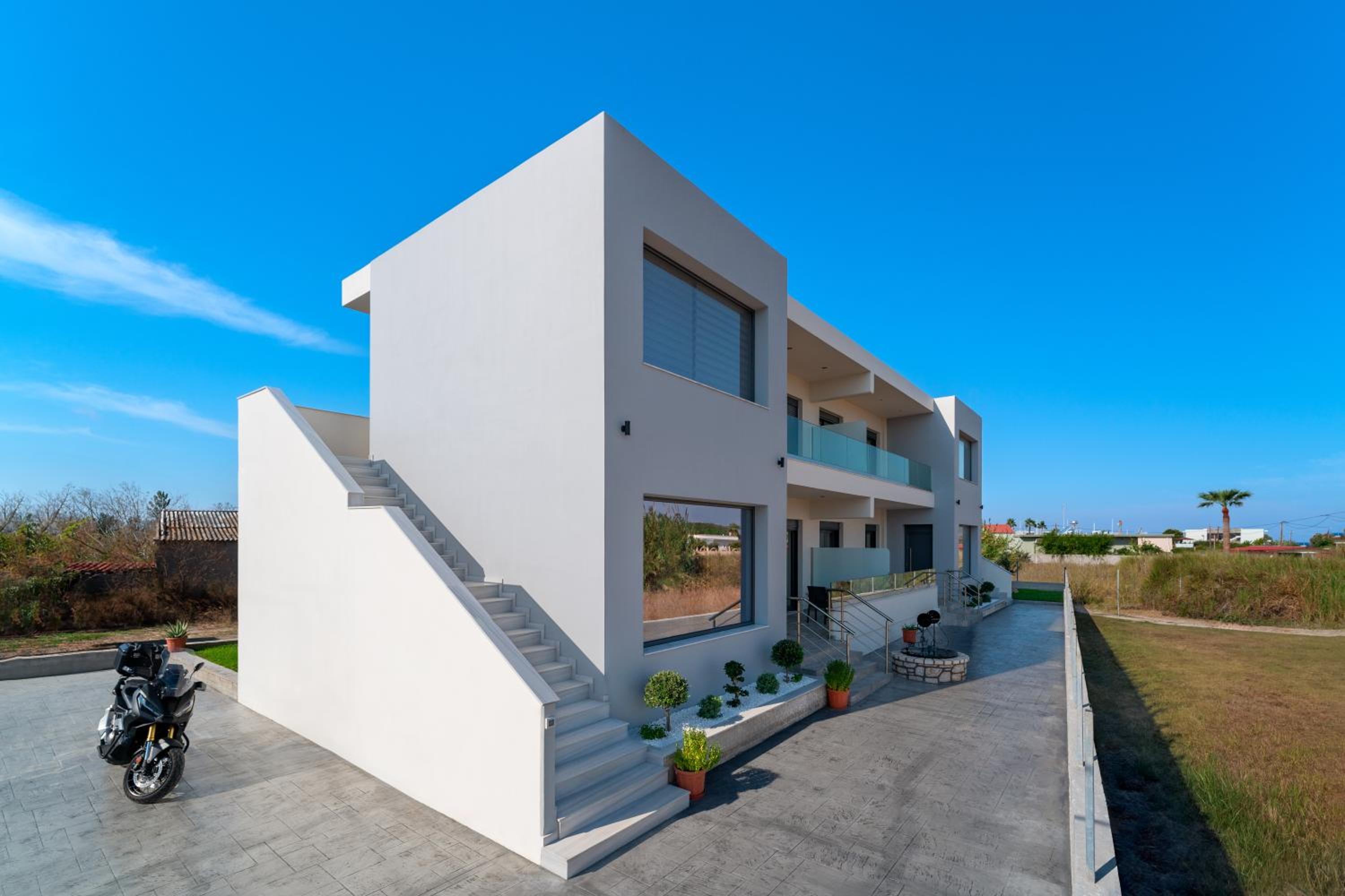 One-Bedroom Apartment - Sea Side