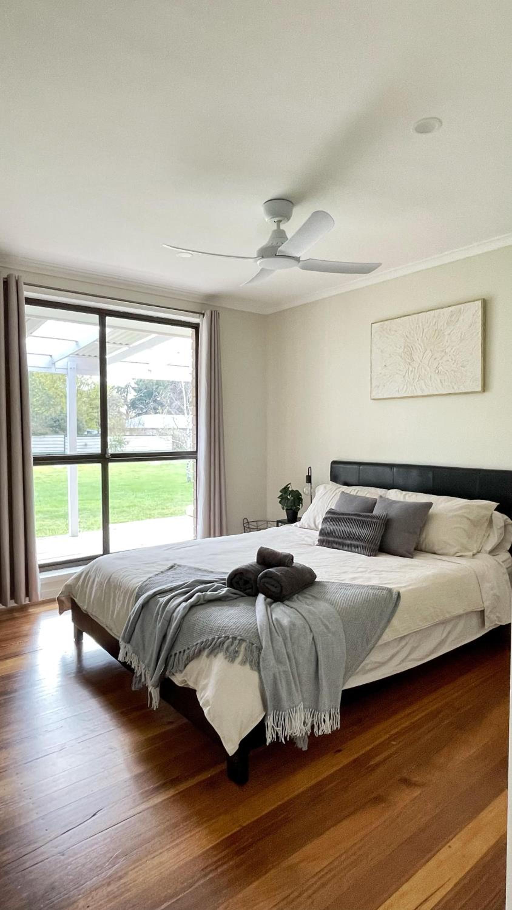 Three-Bedroom House photo 1