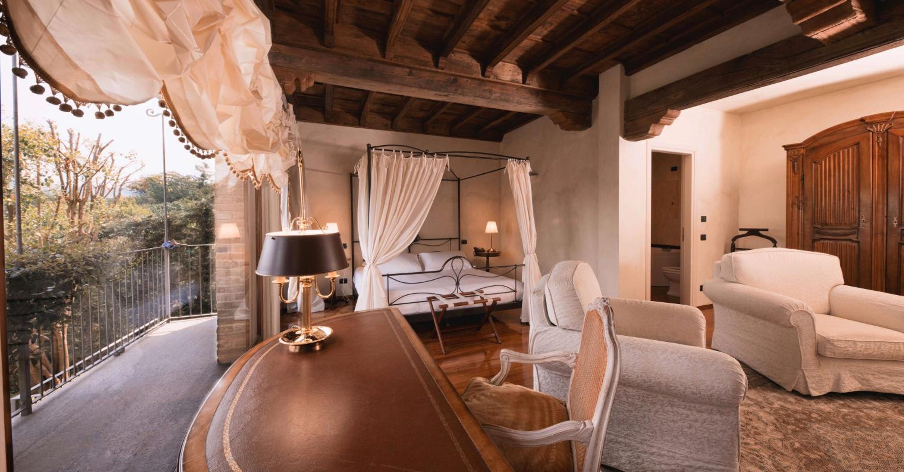 Suite with Garden View