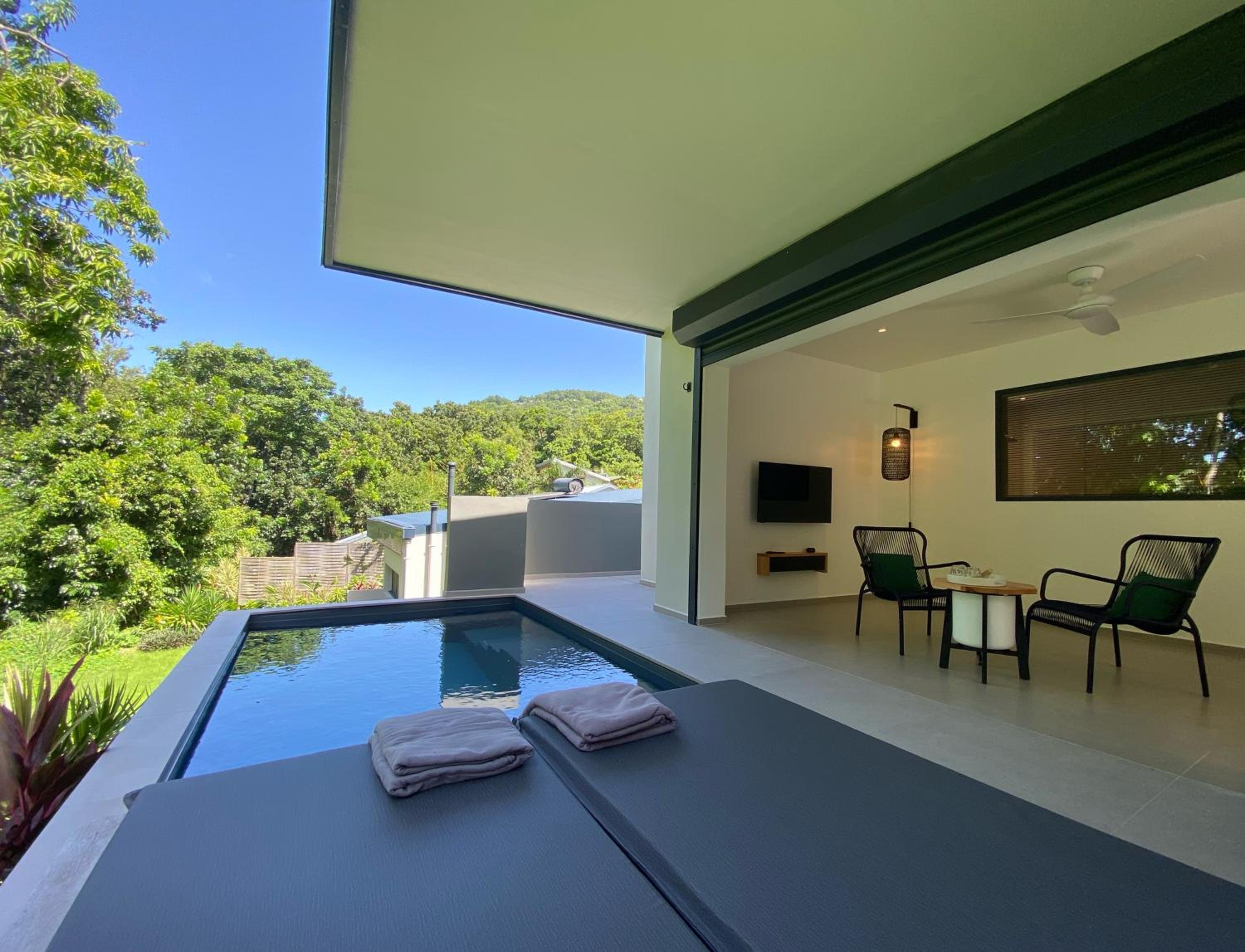 Junior Suite with Private Pool photo 2