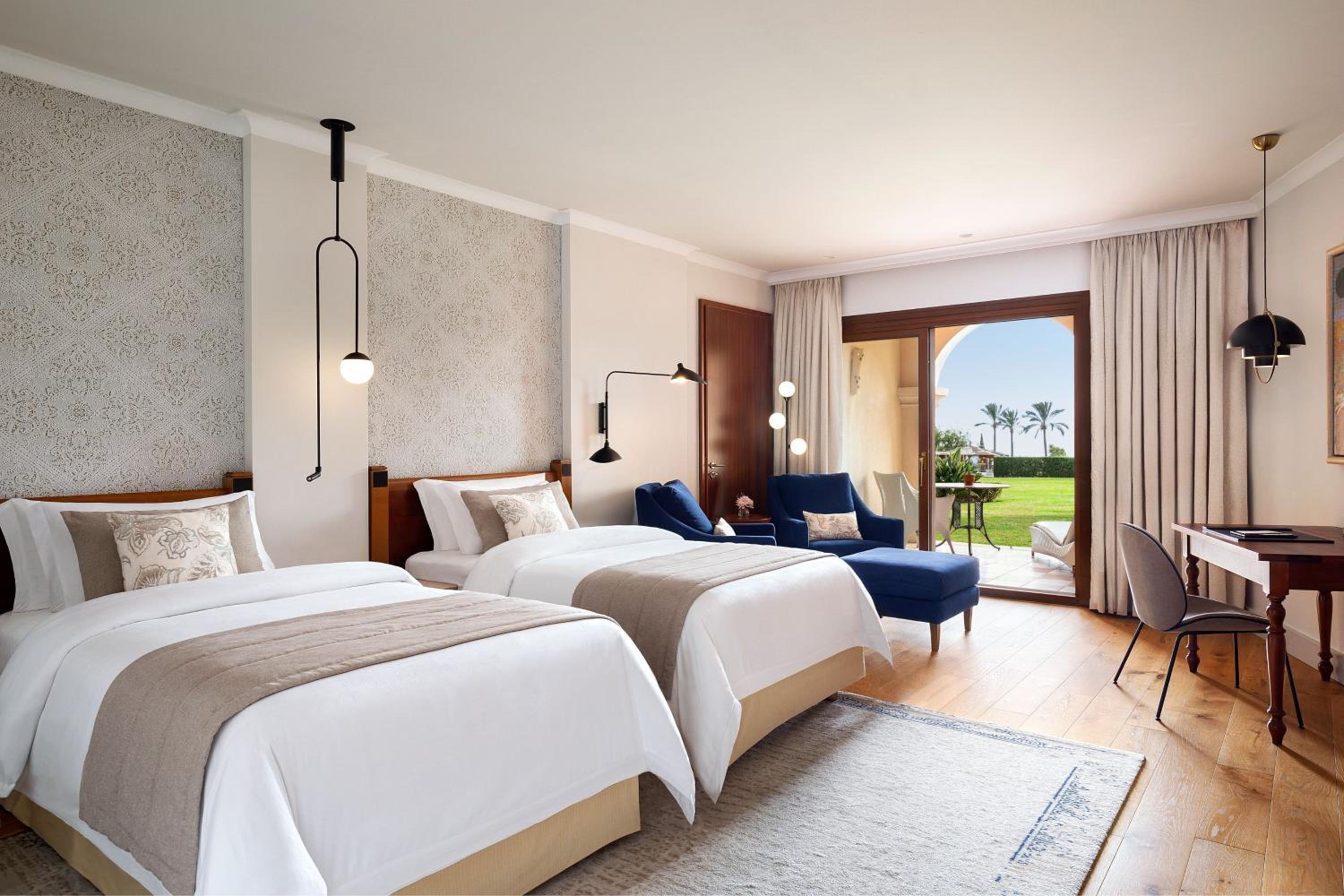 Deluxe Twin Room with Garden Access