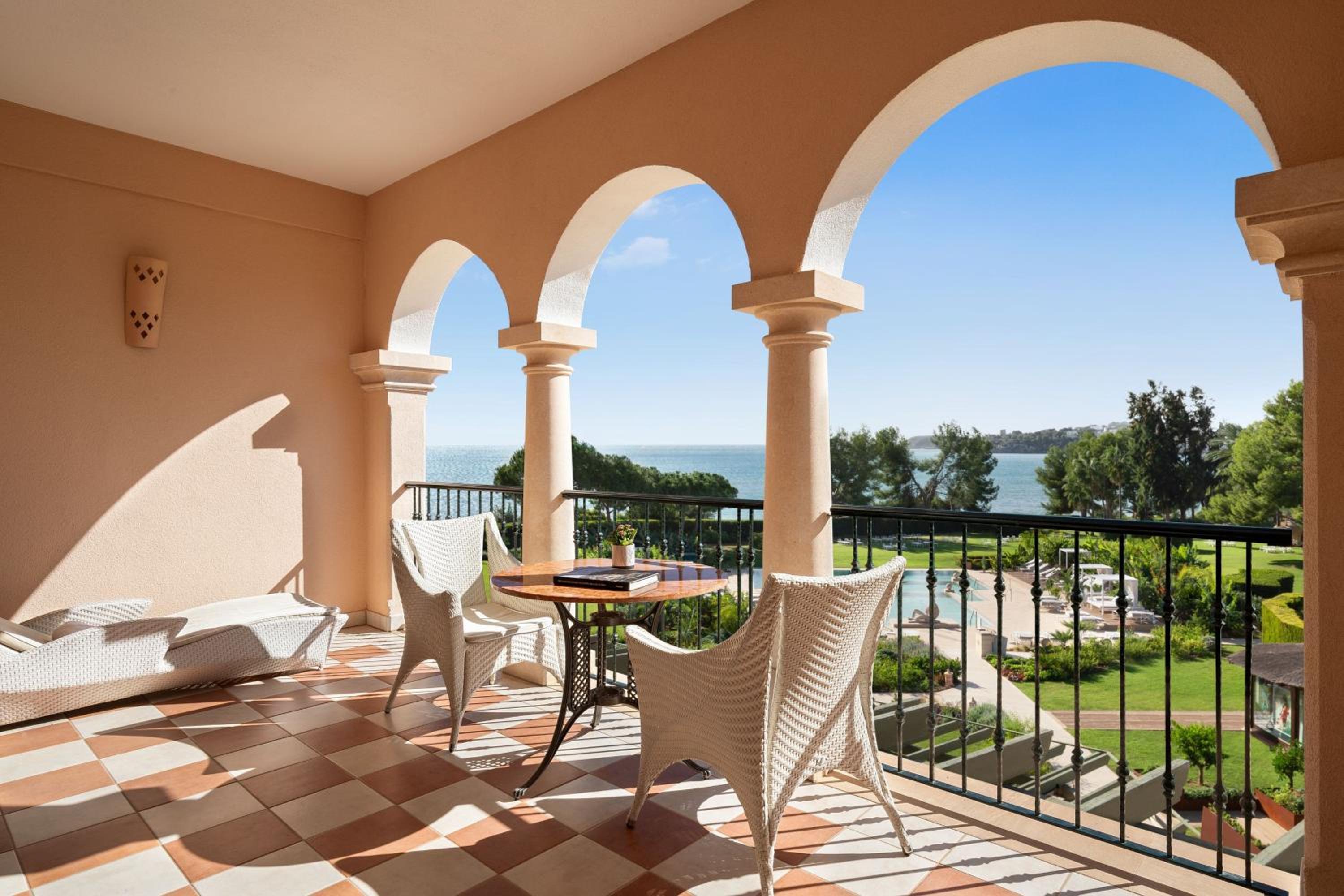 Junior Suite with Seafront View Main Building