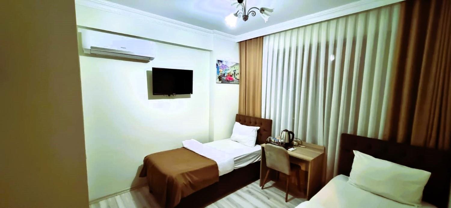 Standard Twin Room photo 3