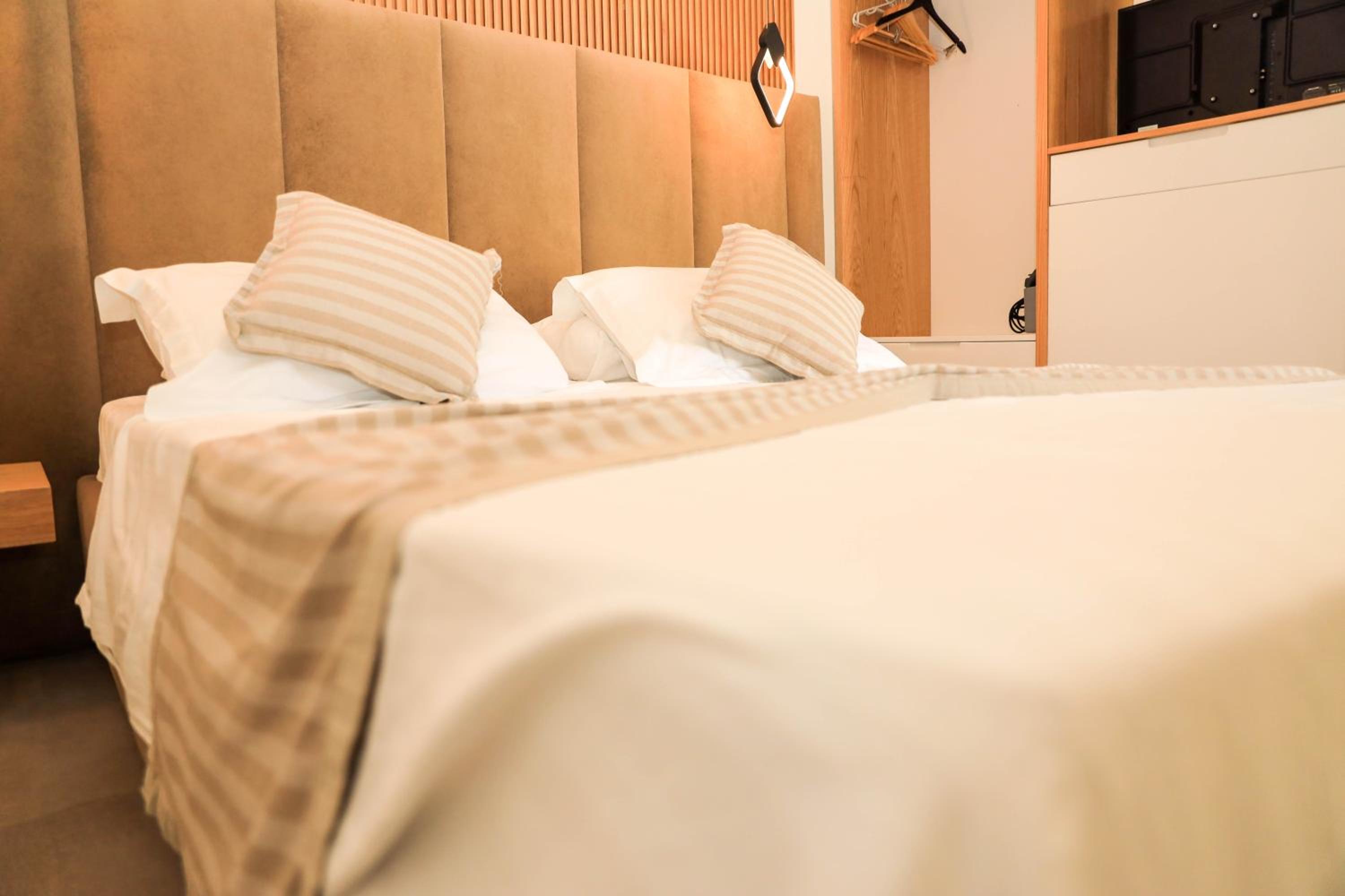 Deluxe Family Suite