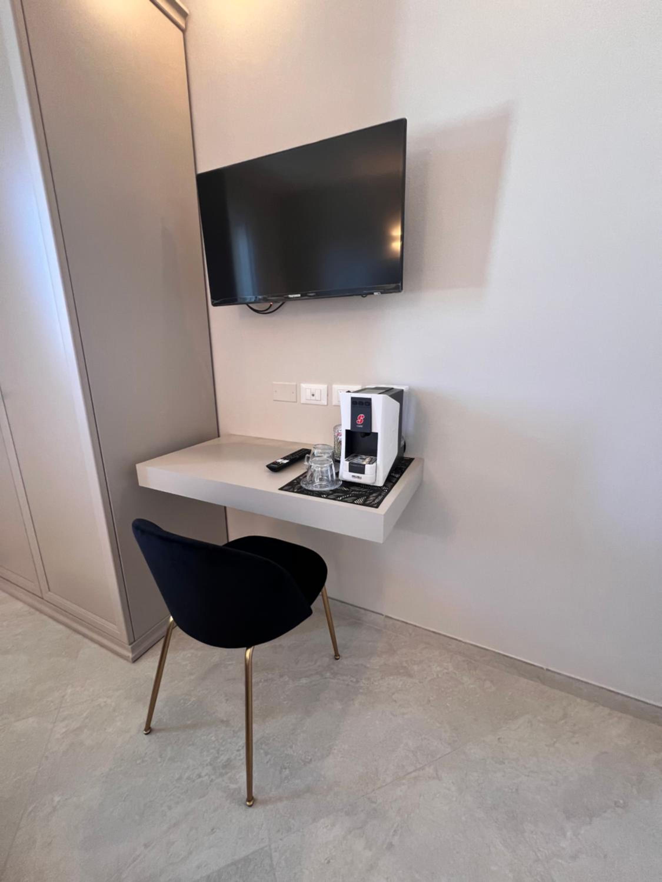 Double Room with Private External Bathroom