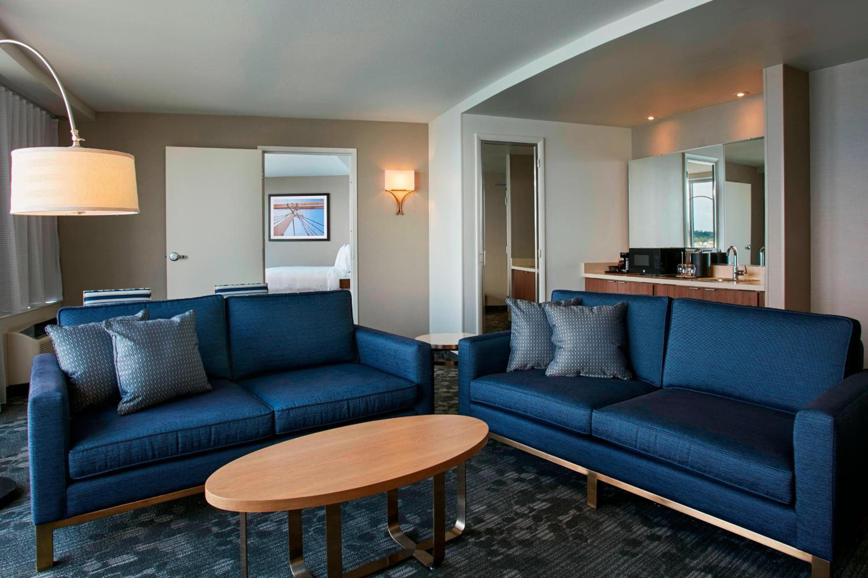 One-Bedroom King Suite with Sofa Bed, Bay View and Roll-In Shower - Mobility Accessible photo 3
