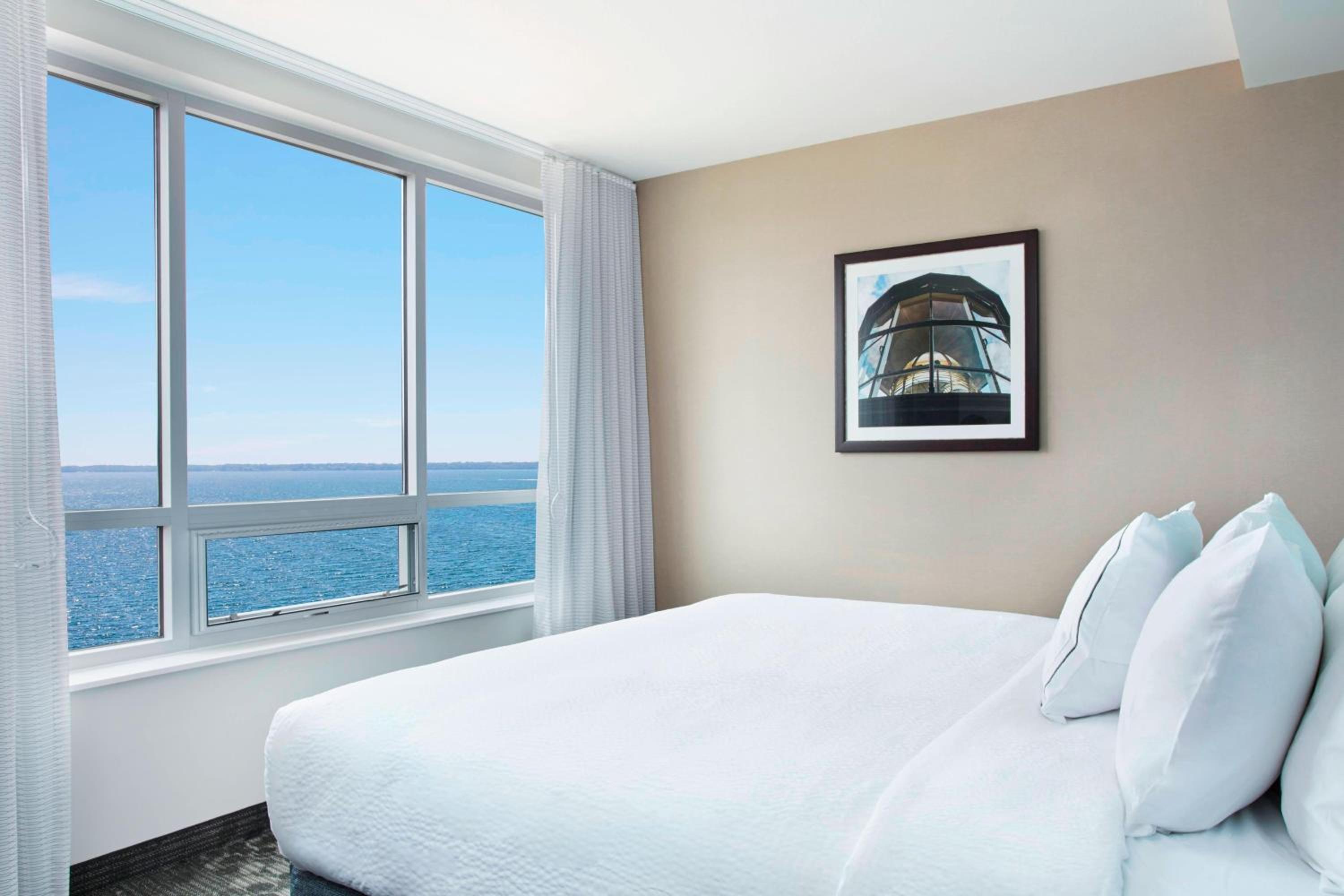 Junior Suite, 1 King, Sofa bed, Bay view photo 3