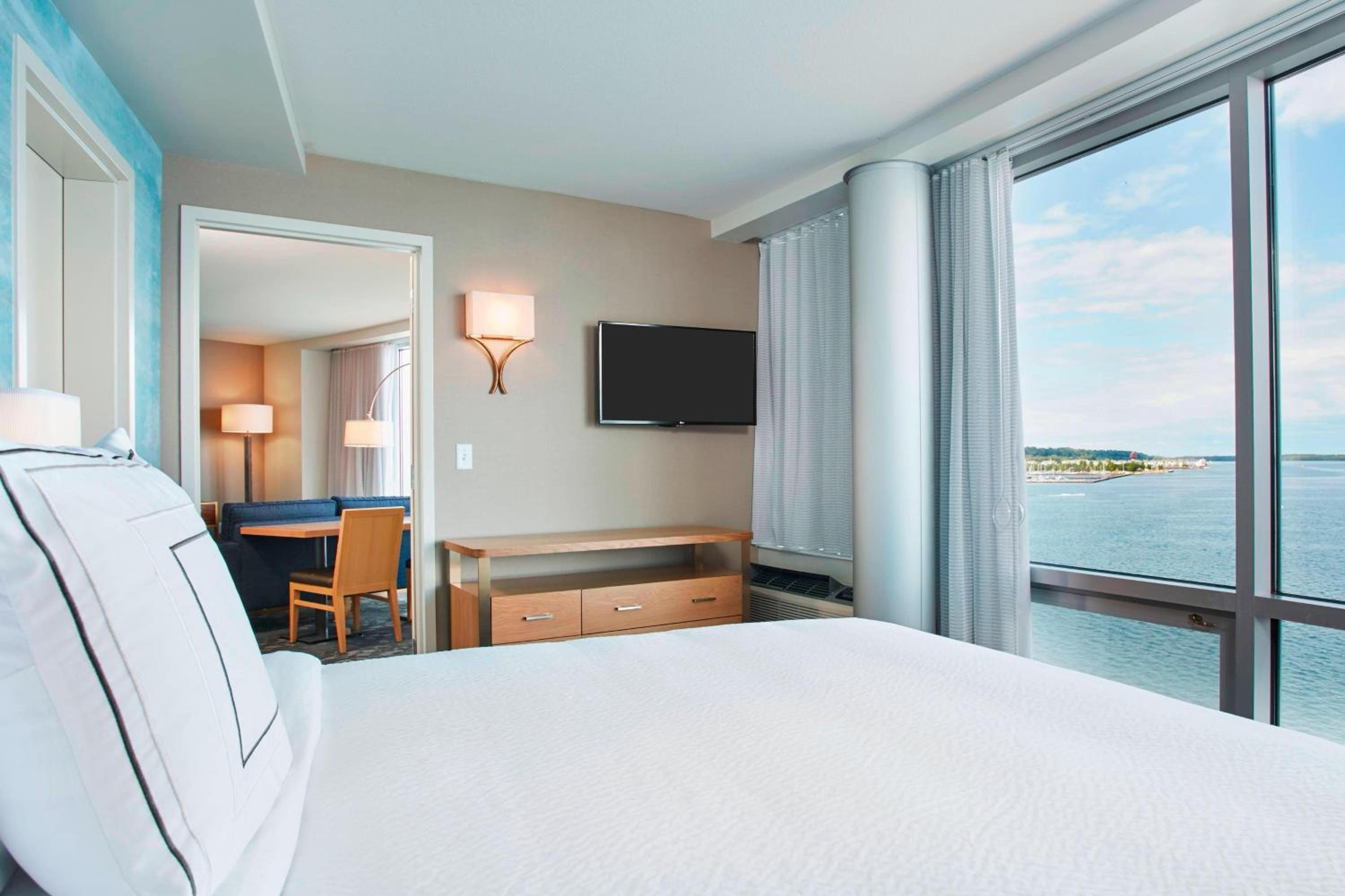 One-Bedroom King Suite with Sofa Bed, Bay View and Roll-In Shower - Mobility Accessible photo 2