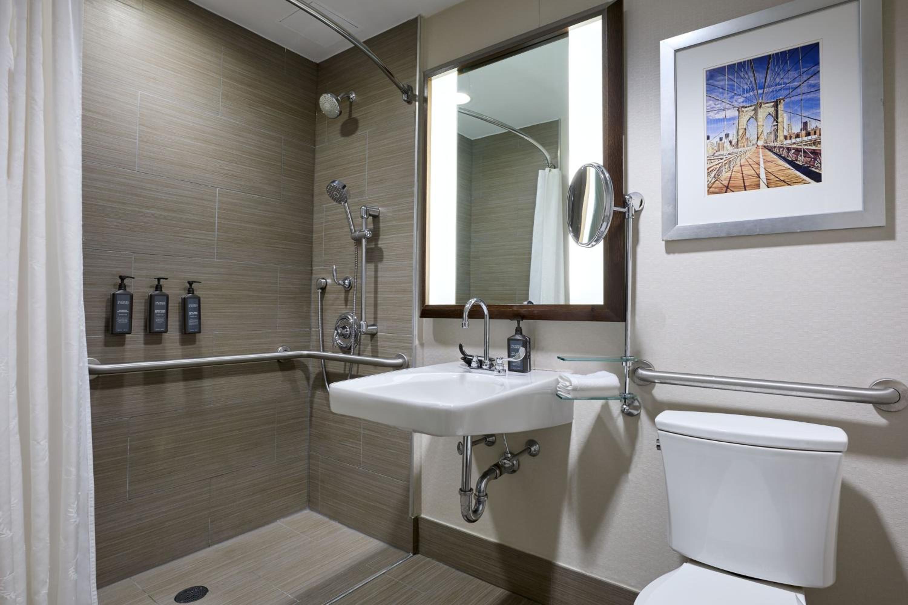 Guest room, 1 Double, City view - Photo 3