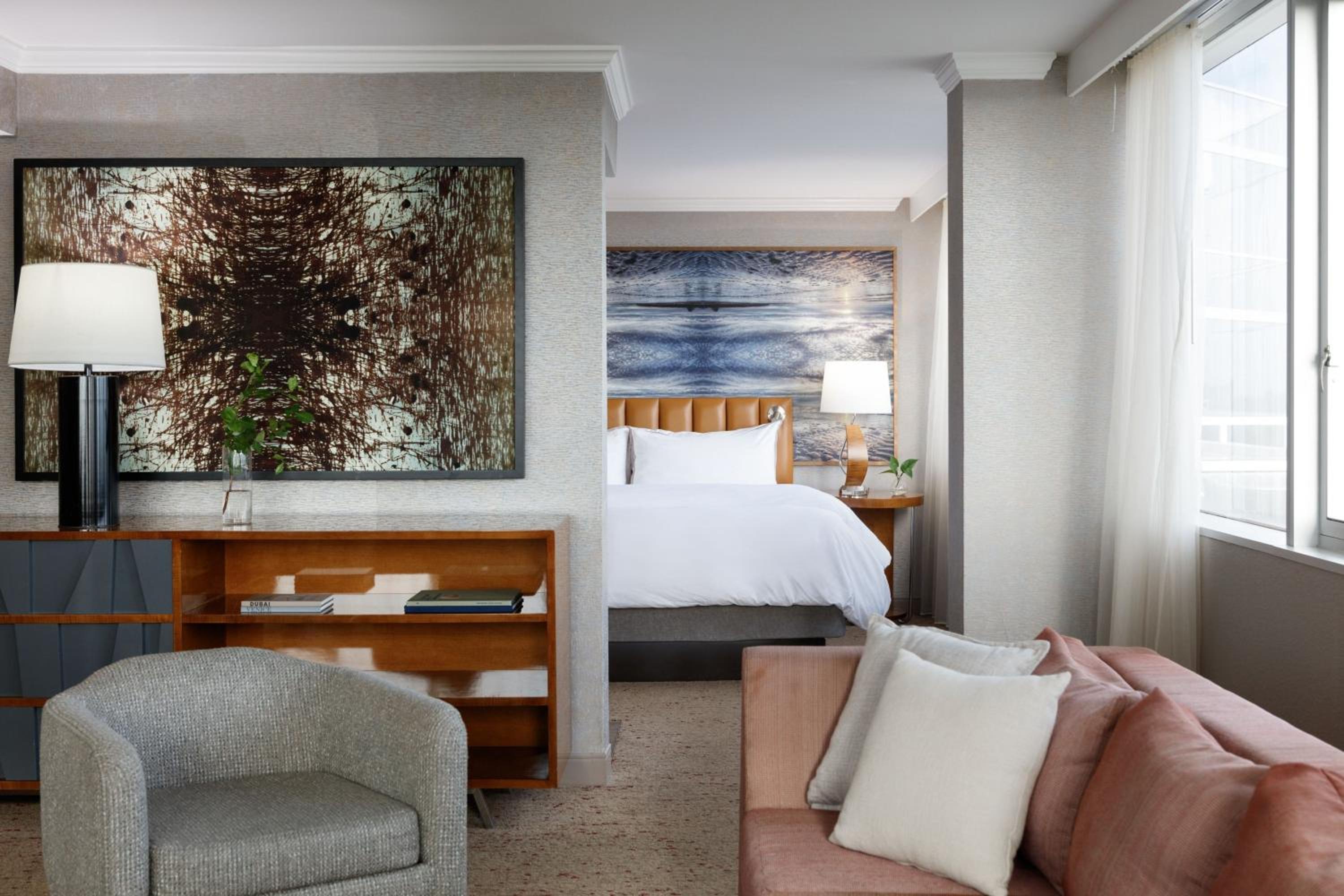 Executive Suite, 1 King, Lake view