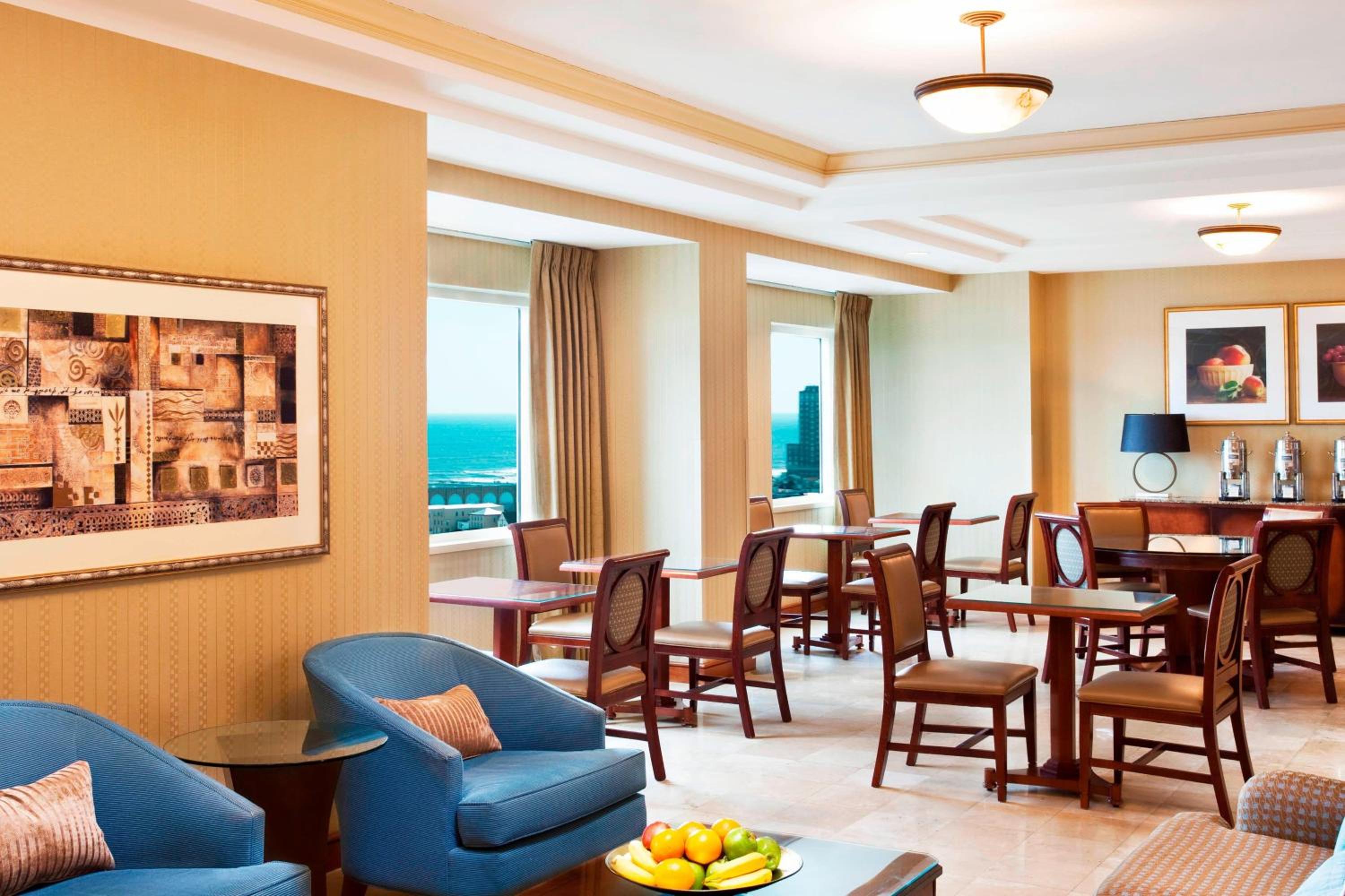 Business King Room - Photo 3
