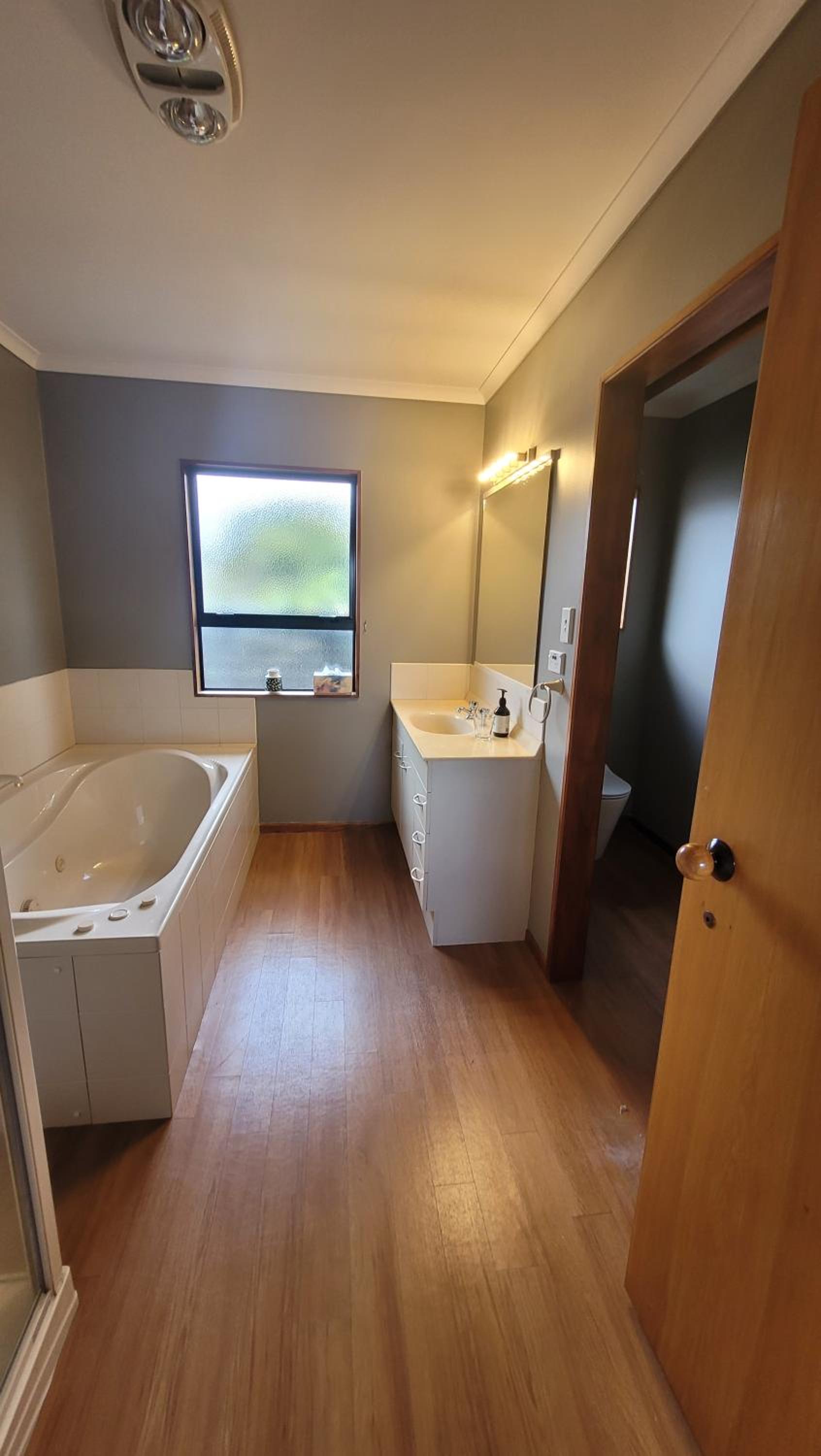 Three-Bedroom House photo 2