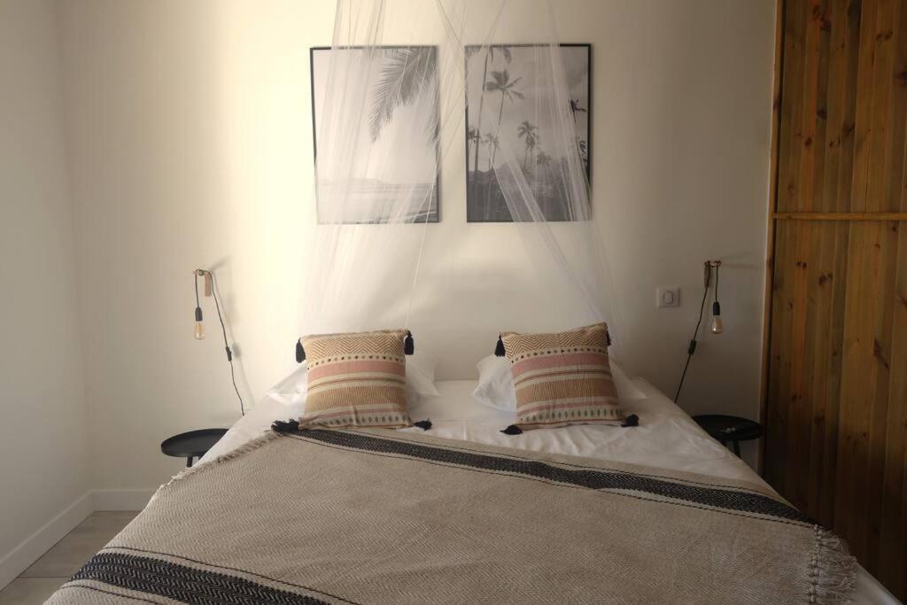 Two-Bedroom House photo 3