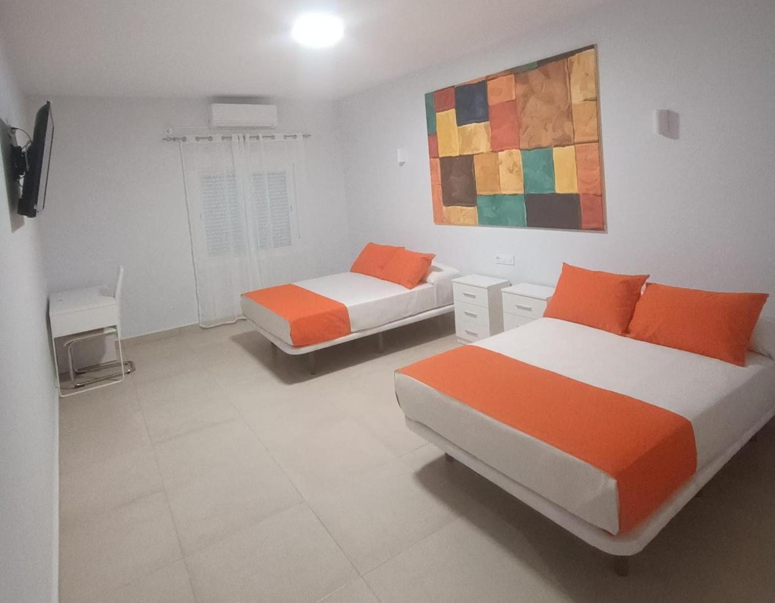 Double Room with Private Bathroom photo 2