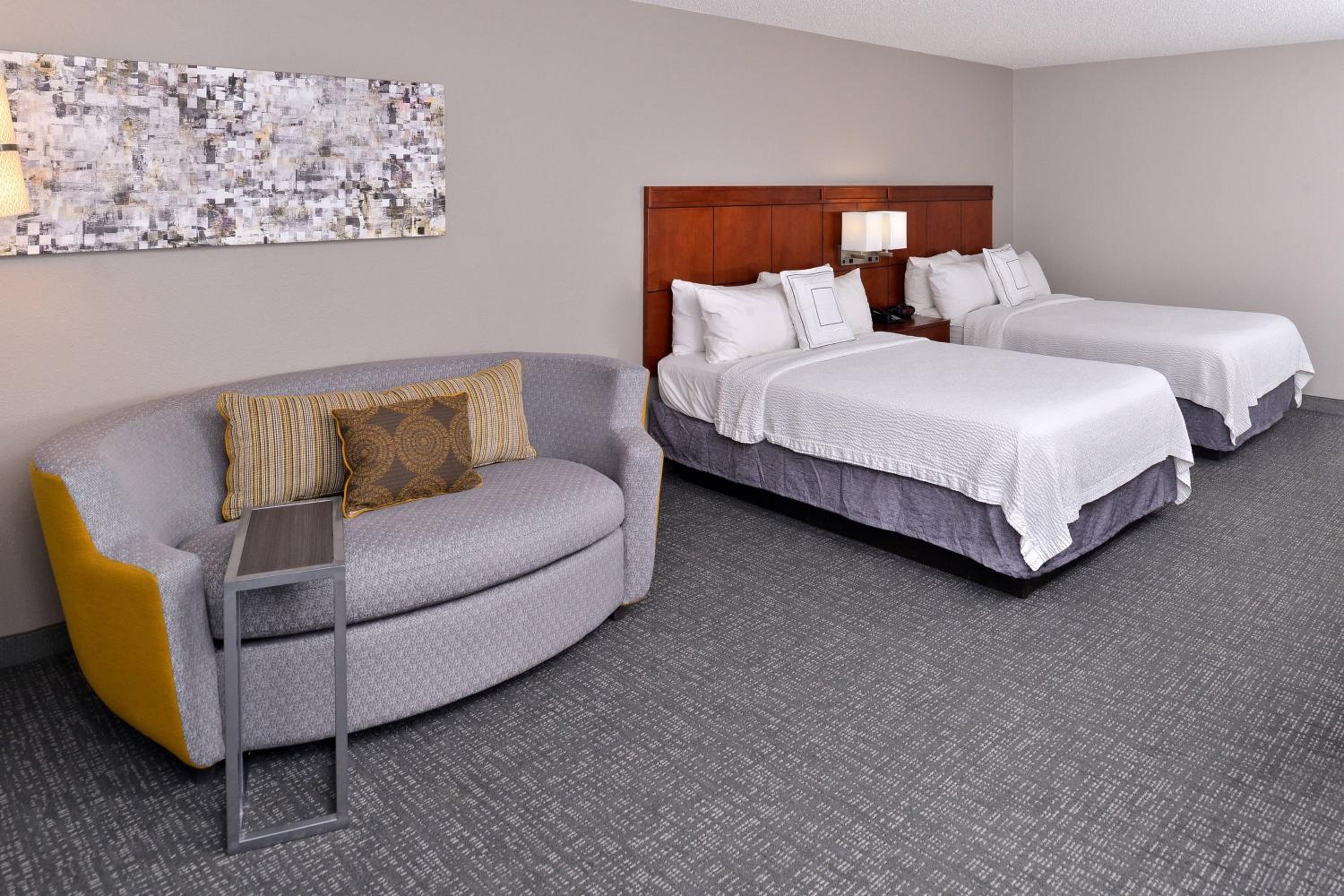 Double Room with Two Double Beds and Sofa Bed - Photo 1