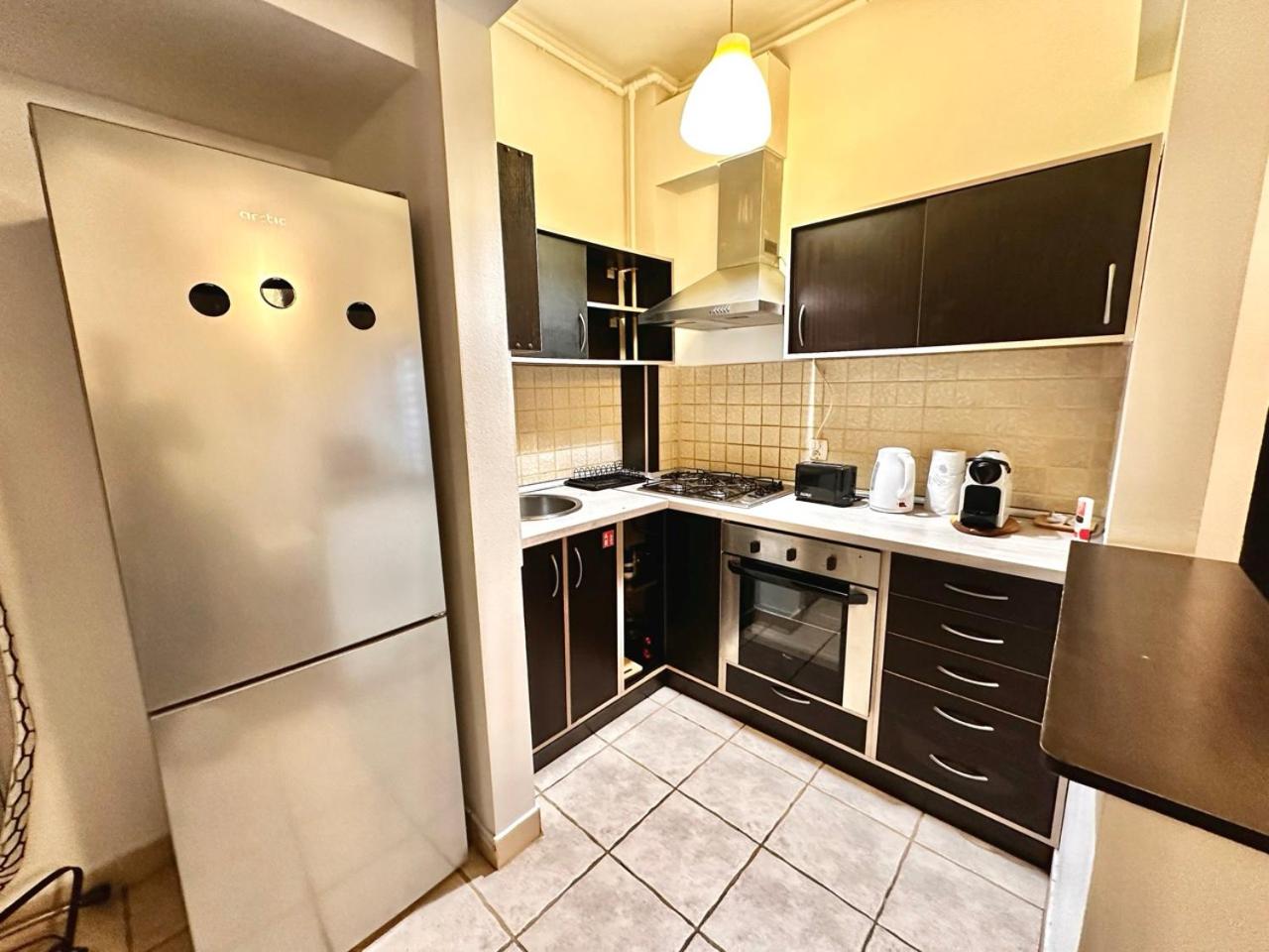 Apartment with Balcony - Photo 27