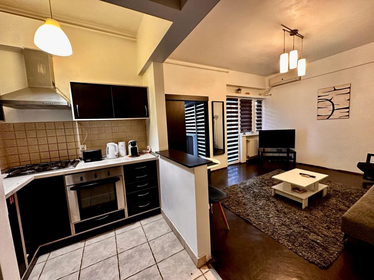 Apartment with Balcony - Photo 28