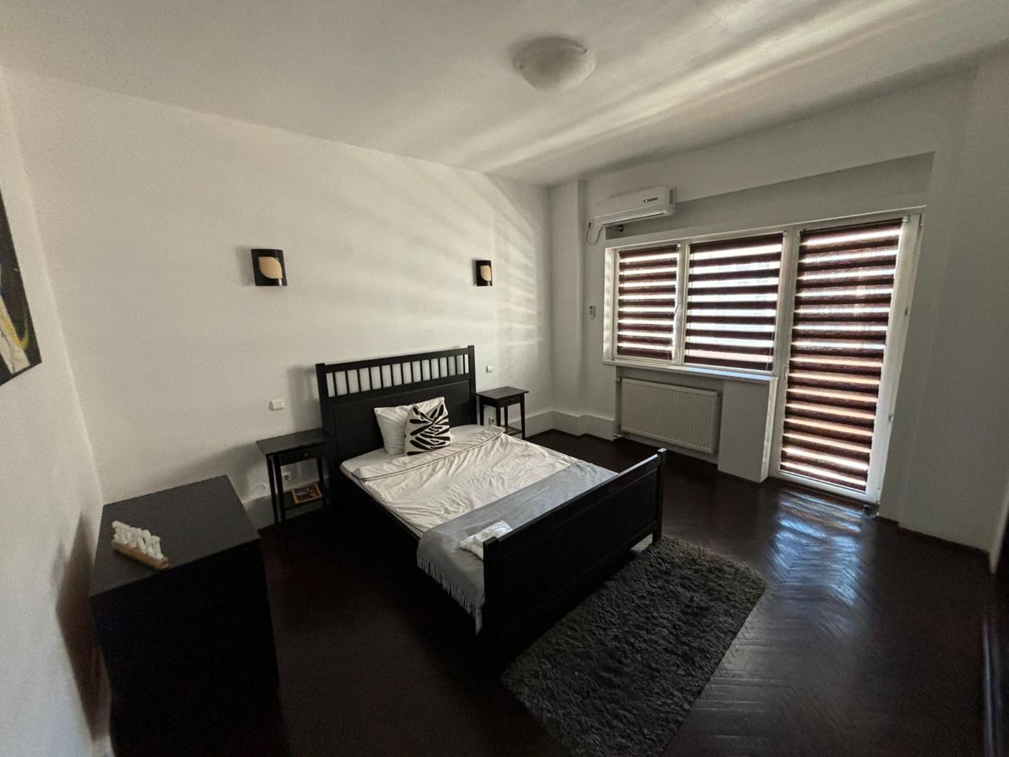 Apartment with Balcony - Photo 15