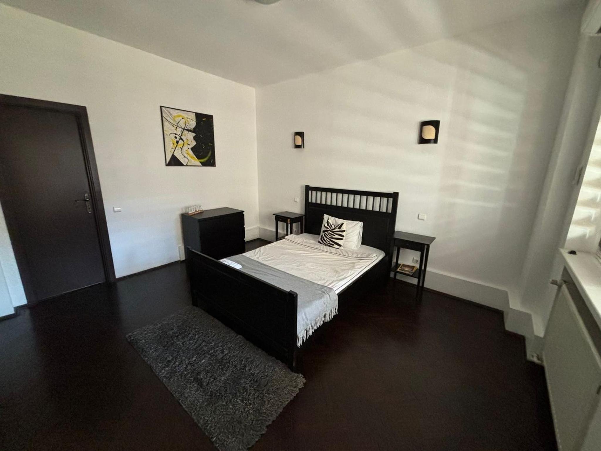 Apartment with Balcony - Photo 16