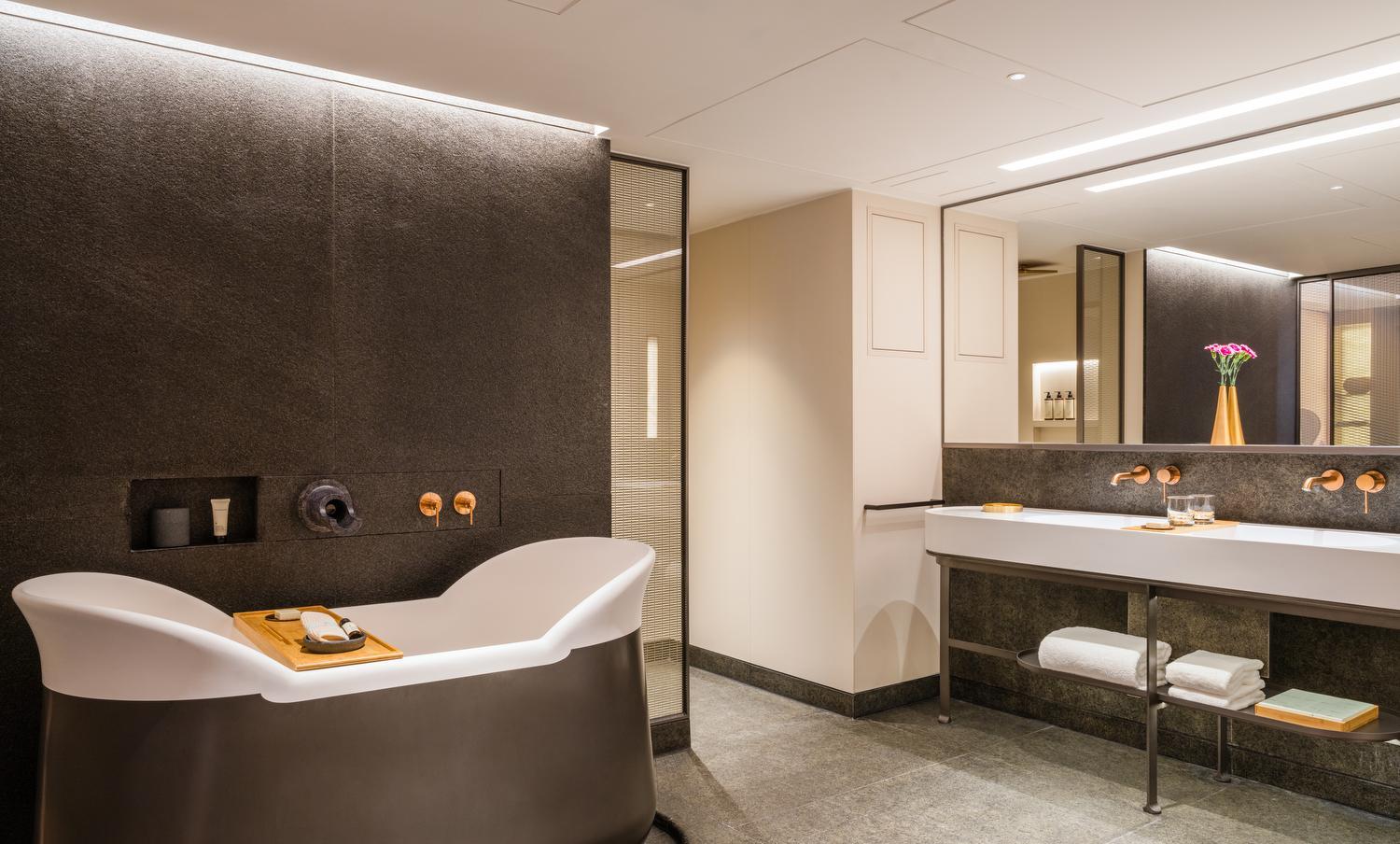 One-Bedroom Suite with Harbor View - High Floor/Club Access
