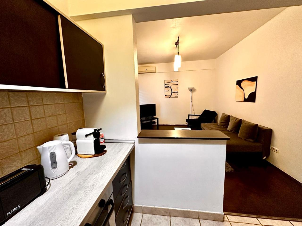 Apartment with Balcony - Photo 18