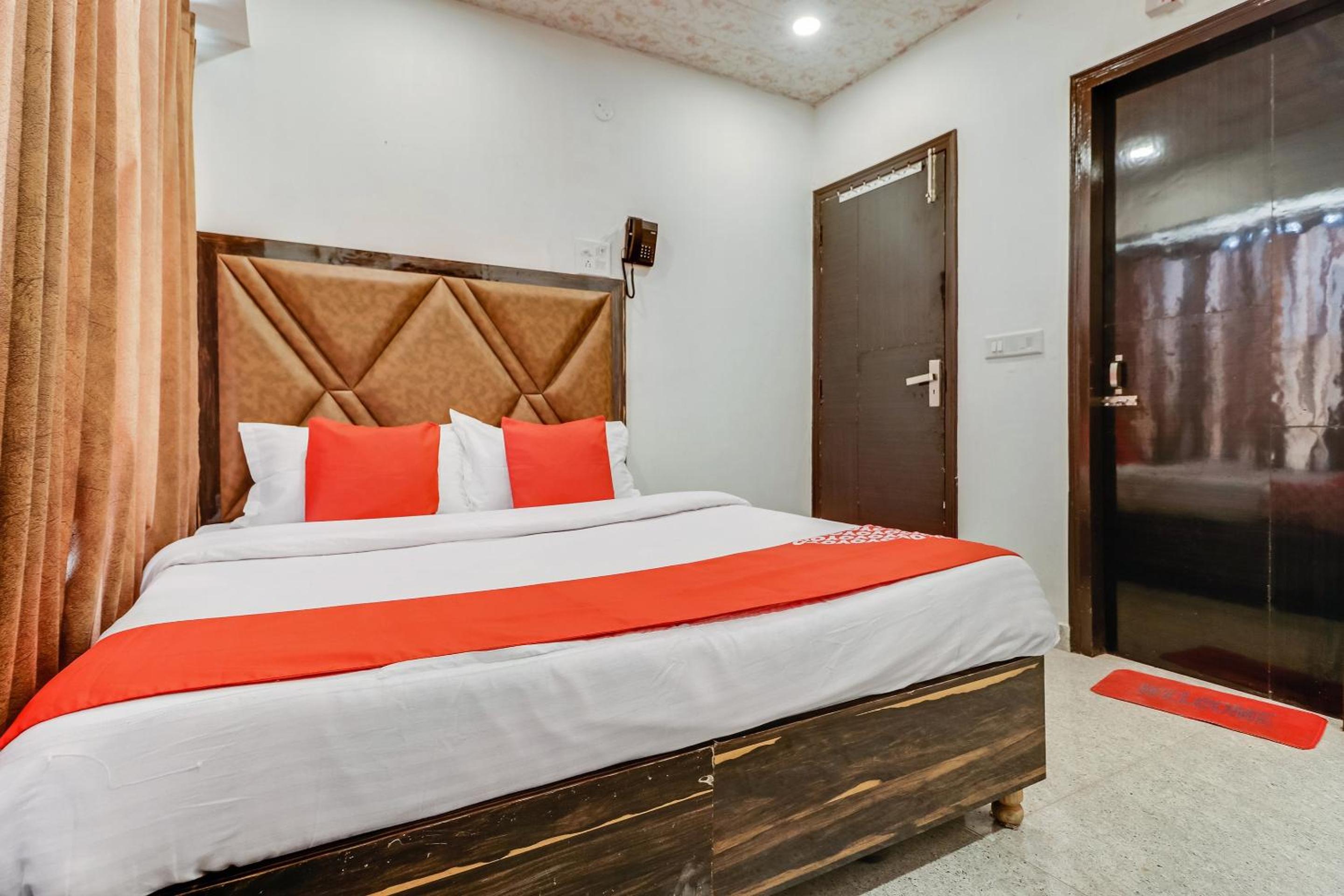 Classic Triple Room - Photo 10