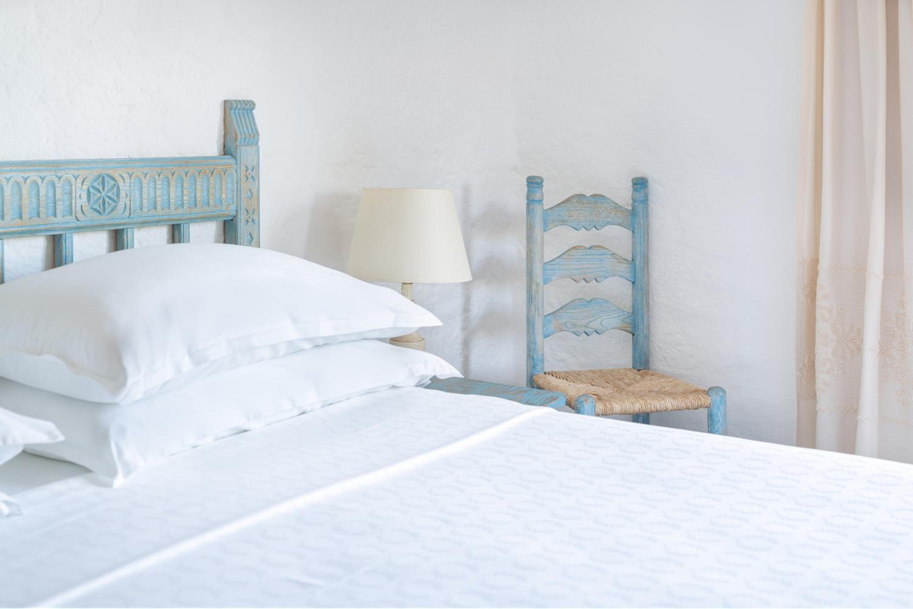 Classic Double Room, king size bed, inner view - Photo 6
