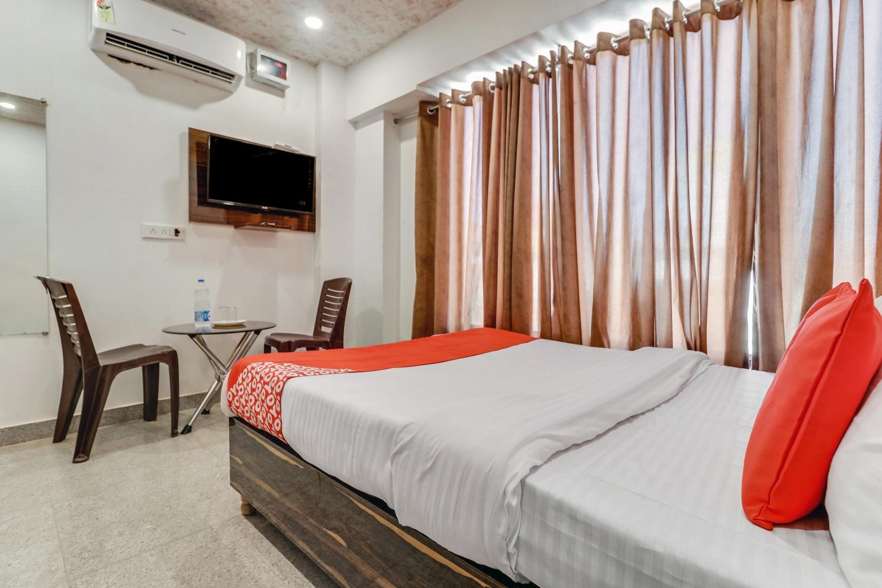 Classic Triple Room - Photo 11