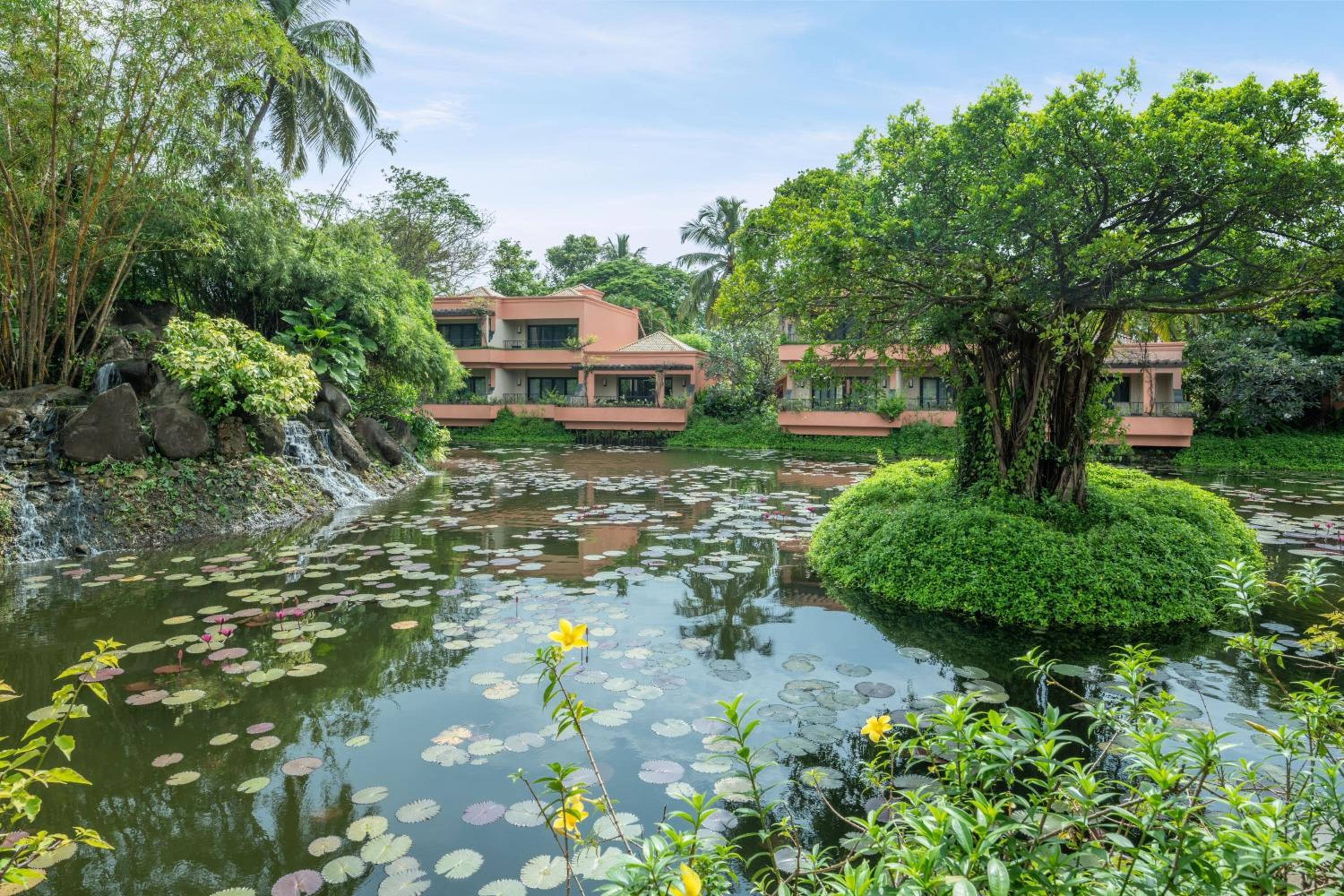 St. Regis Suite, Lagoon View  - Photo 4