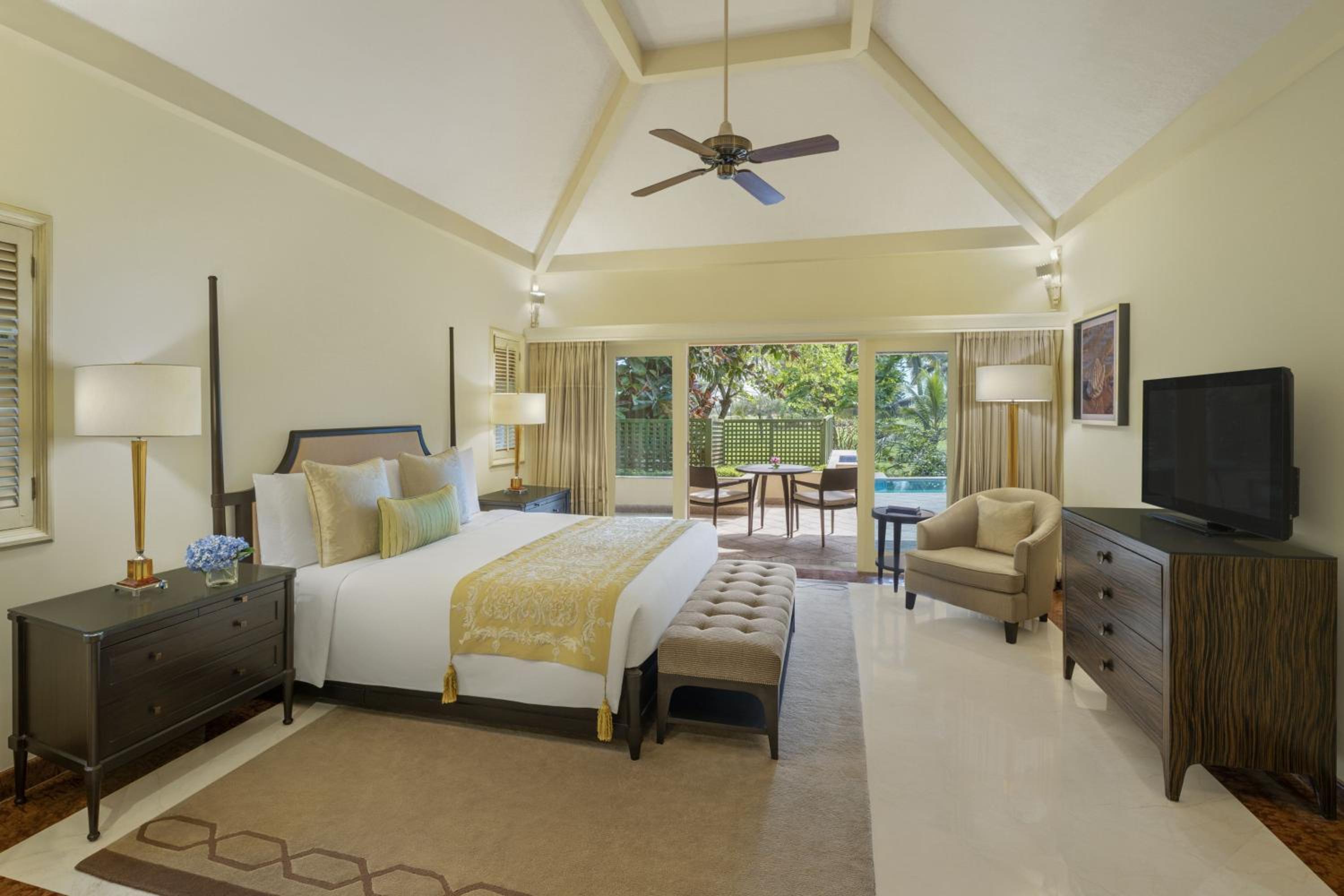 John Jacob Astor Villa - 2 Bedroom Villa, Plunge Pool - Private round trip Dabolim airport transfers - Photo 3